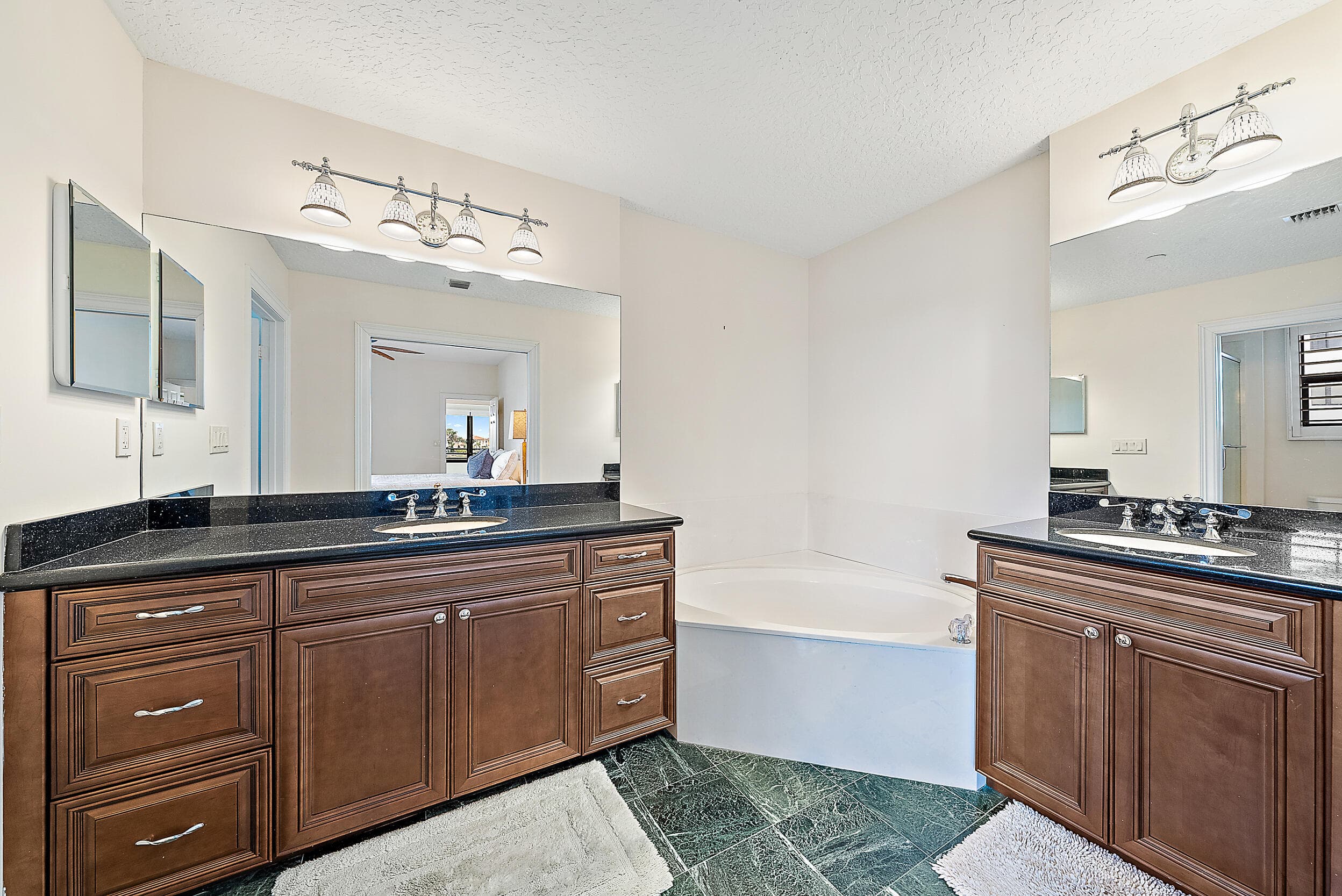 926 Oak Harbour Drive, Juno Beach, FL 33408 — photo 14 of 31