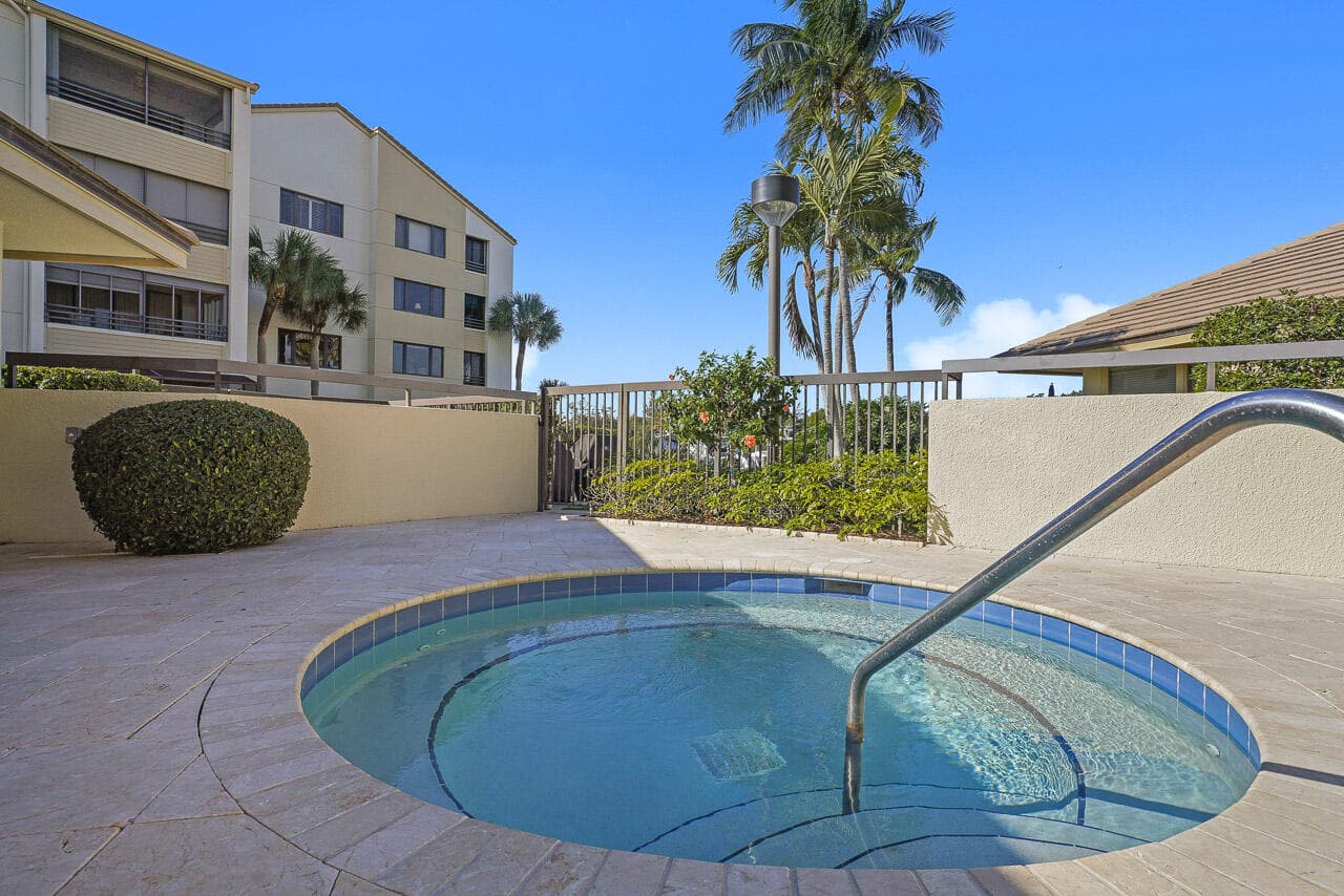 926 Oak Harbour Drive, Juno Beach, FL 33408 — photo 27 of 31