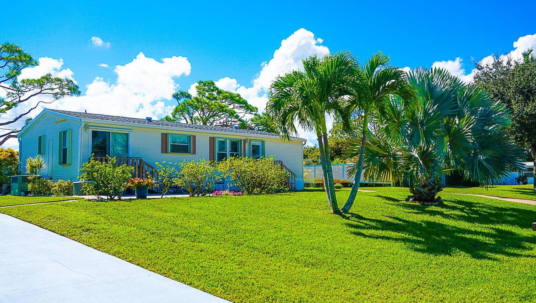 7030 SE Ridgeway Terrace, Hobe Sound, FL 33455 — photo 2 of 7