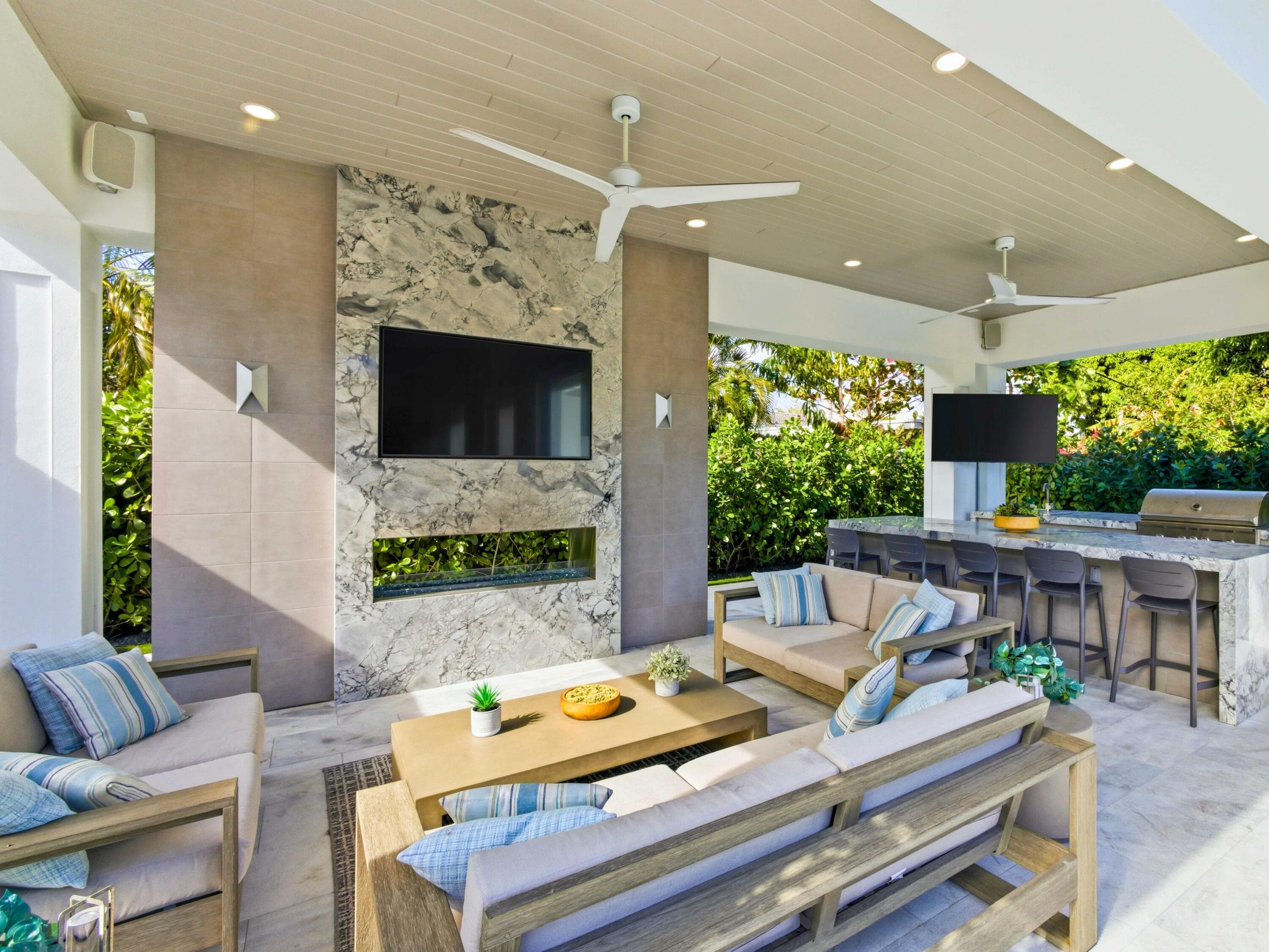 2210 NE 3rd Ave Avenue, Delray Beach, FL 33444 — photo 13 of 68
