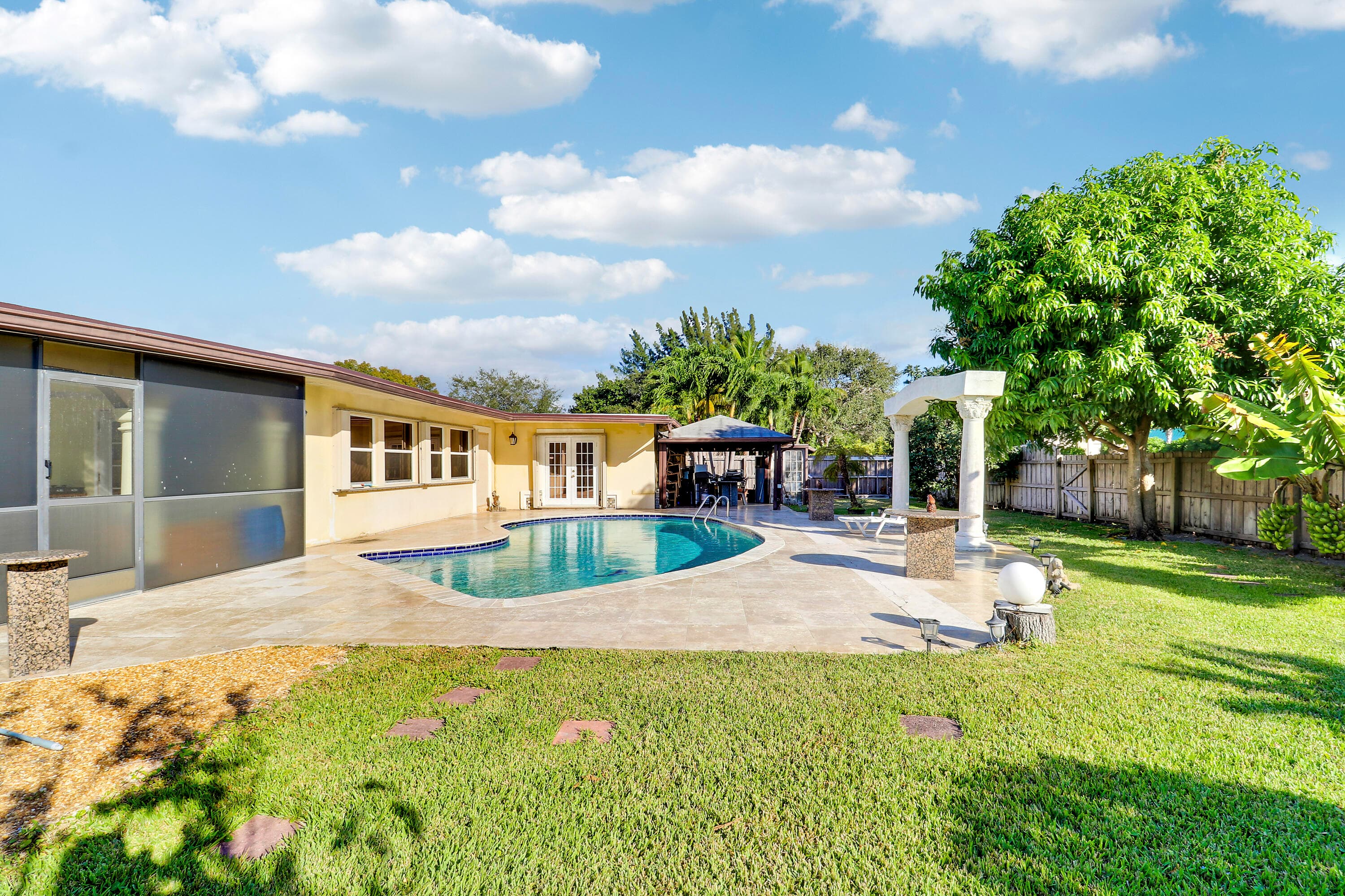 10868 Larch Court, Palm Beach Gardens, FL 33418 — photo 16 of 39