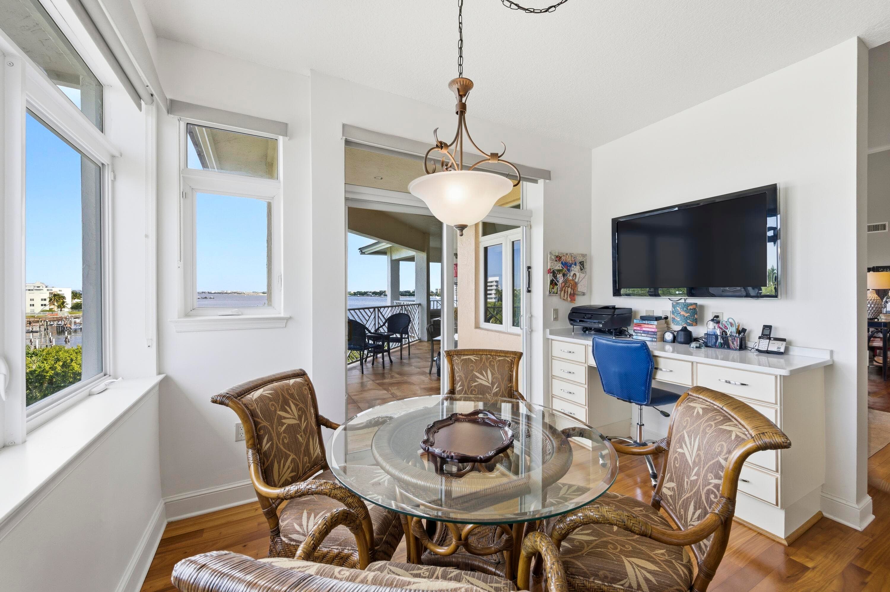 309 E Ocean Avenue 306, Lantana, FL 33462 — photo 4 of 19