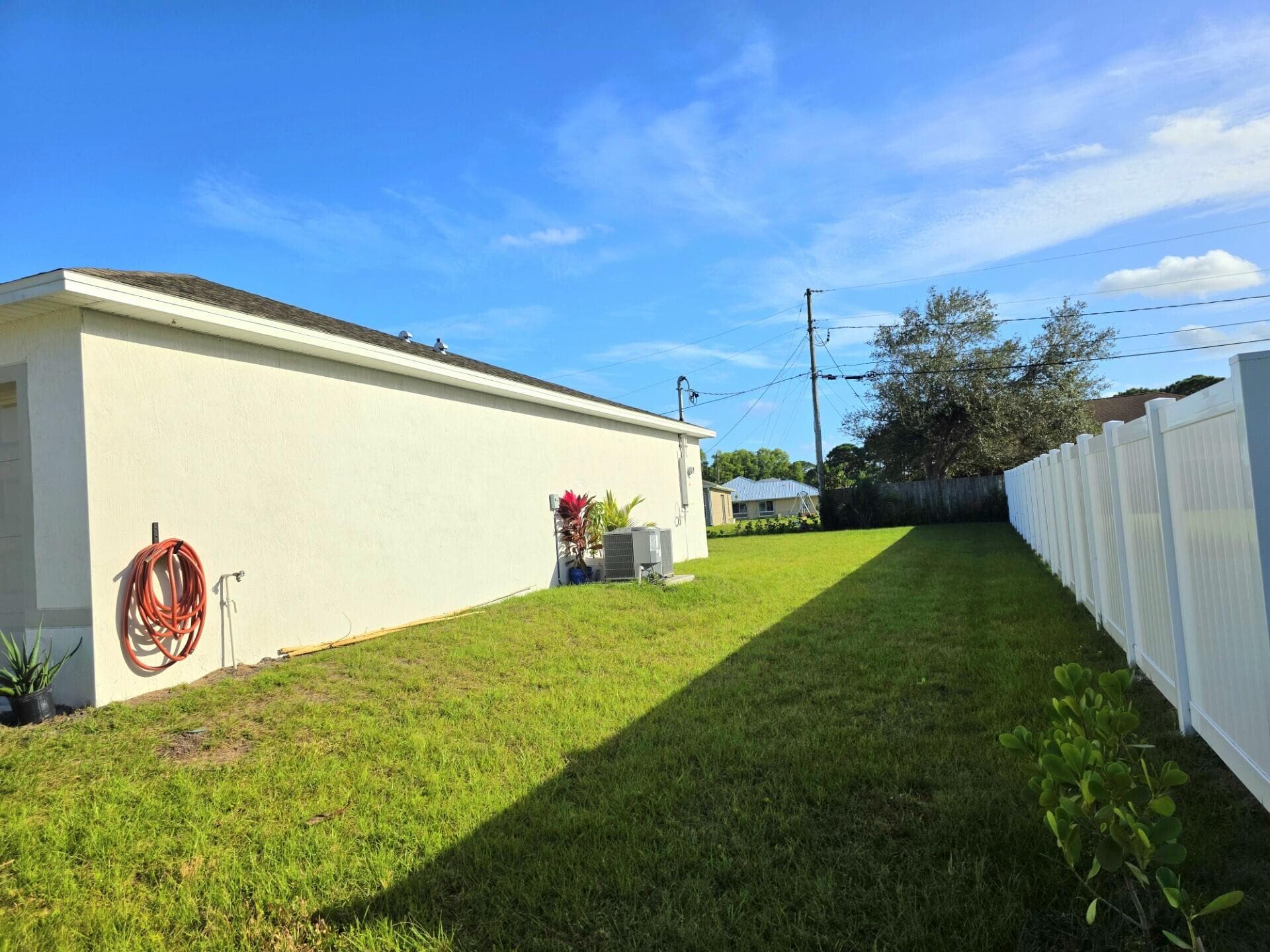 2772 SE Garfield Avenue, Port St. Lucie, FL 34952 — photo 5 of 43