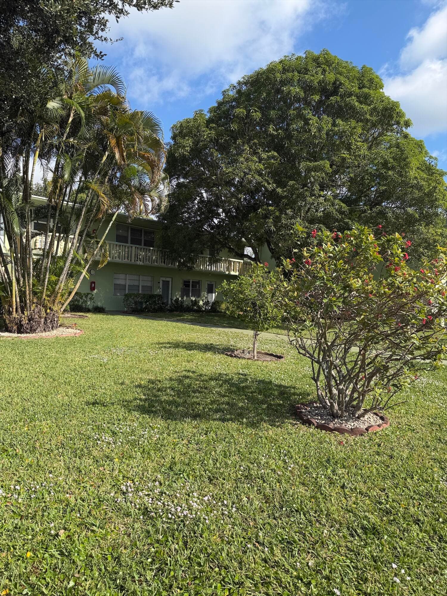 63 Norwich C, West Palm Beach, FL 33417 — photo 2 of 13