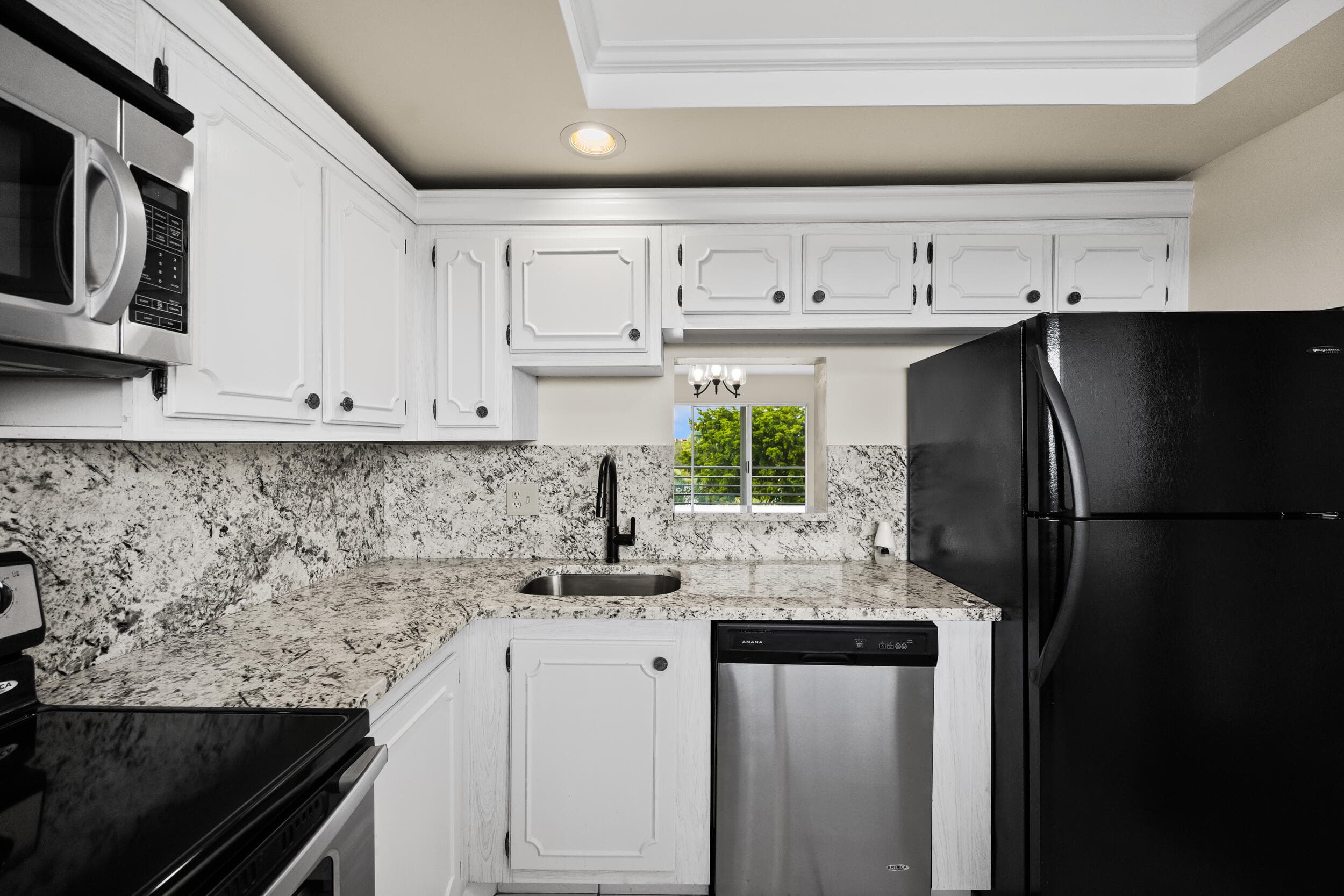 3590 Via Poinciana 510, Lake Worth, FL 33467 — photo 21 of 25