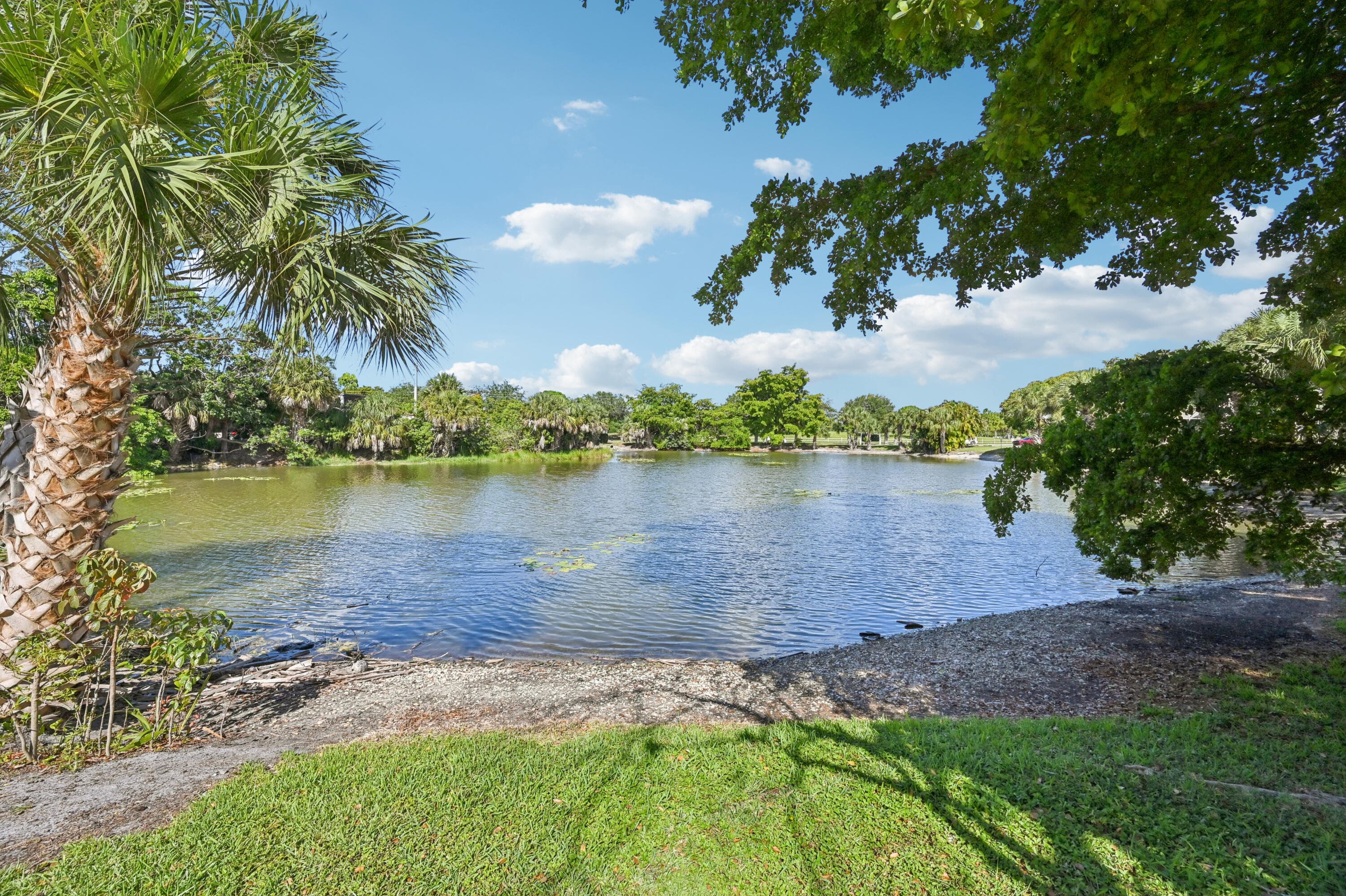 7 N Greenway Village N 111, Royal Palm Beach, FL 33411 — photo 21 of 23