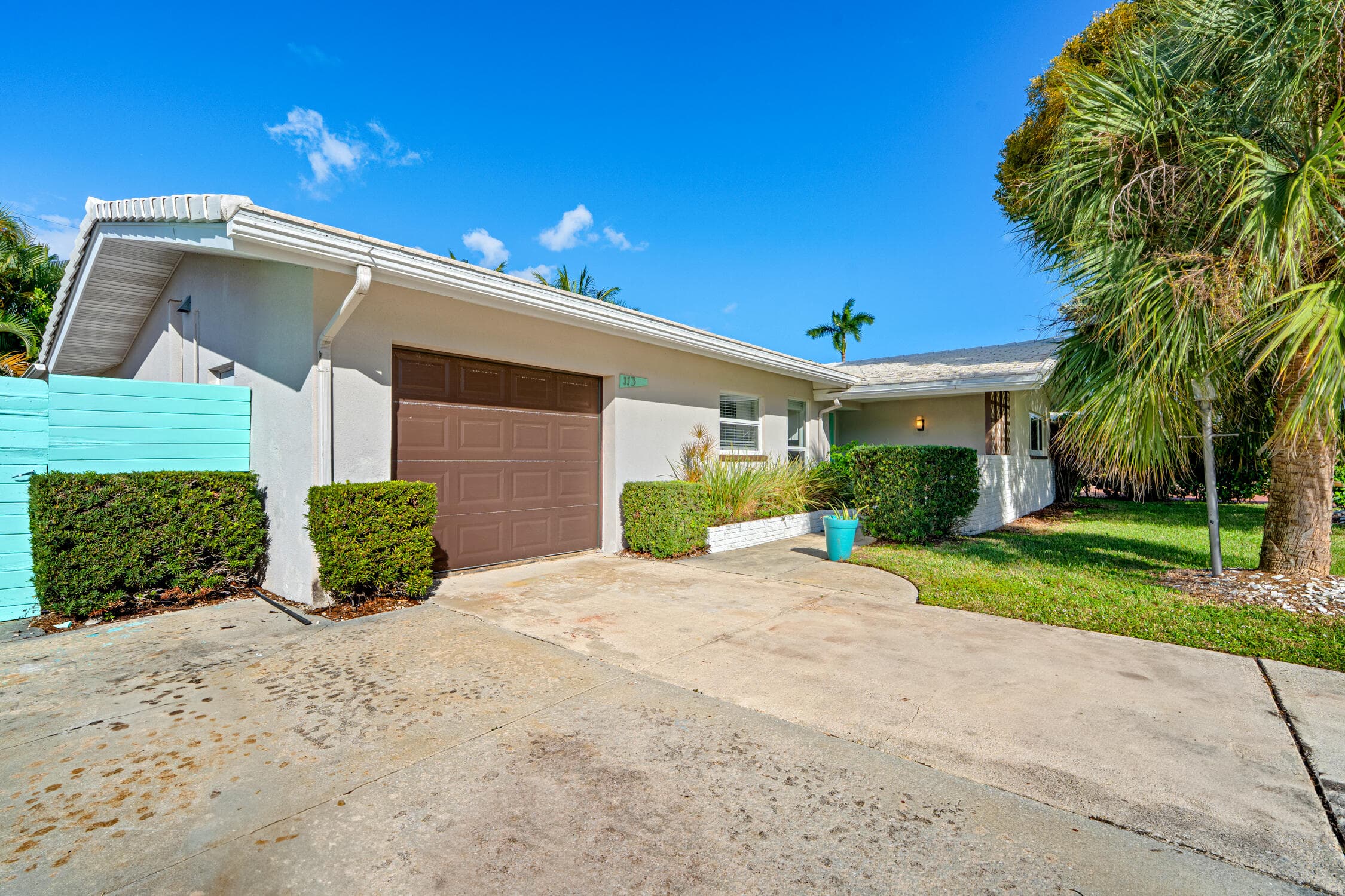 113 Park Lane E, Hypoluxo, FL 33462 — photo 6 of 36
