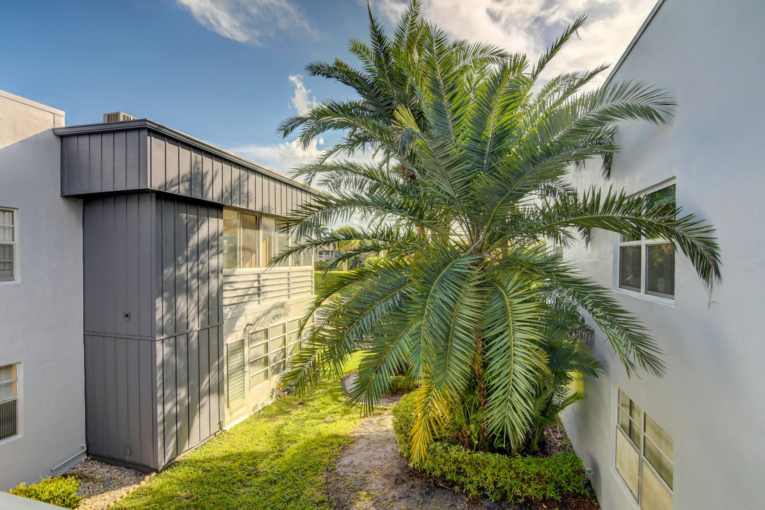 42 Burgundy A A, Delray Beach, FL 33484 — photo 31 of 39