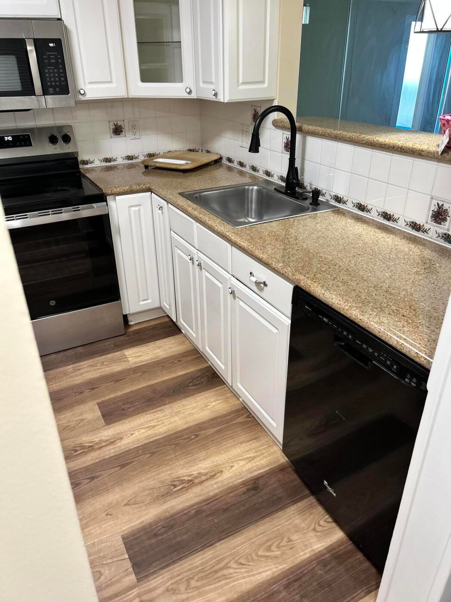5201 NW 2nd Avenue 112, Boca Raton, FL 33487 — photo 3 of 40