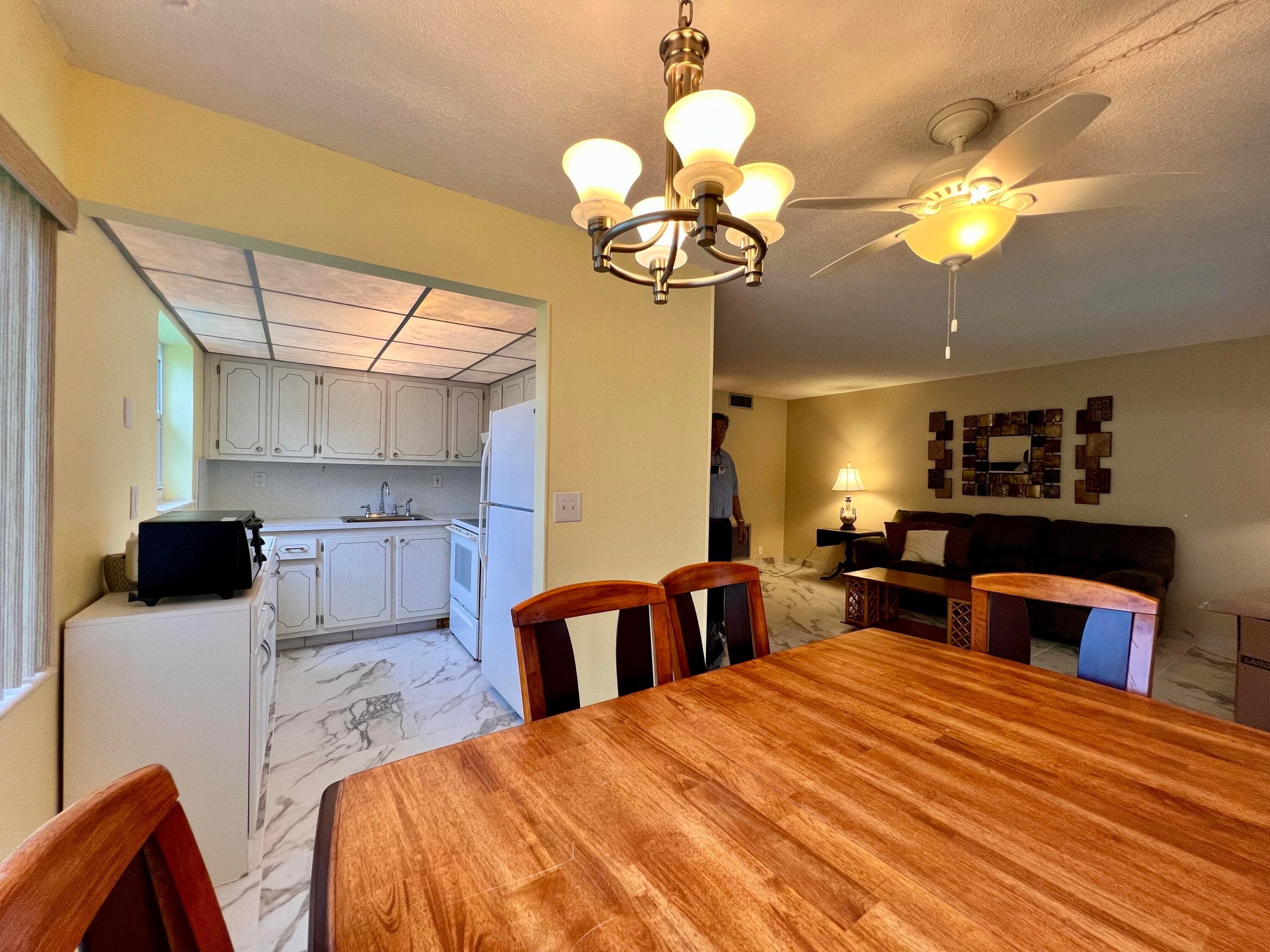 14 Bedford A, West Palm Beach, FL 33417 — photo 5 of 17