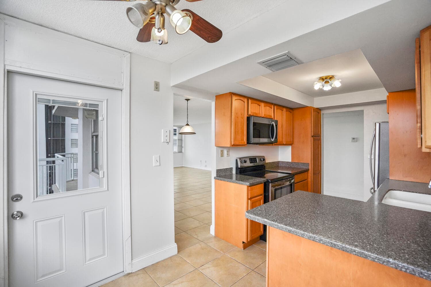 18051 Biscayne Boulevard 1504, Aventura, FL 33160 — photo 10 of 92