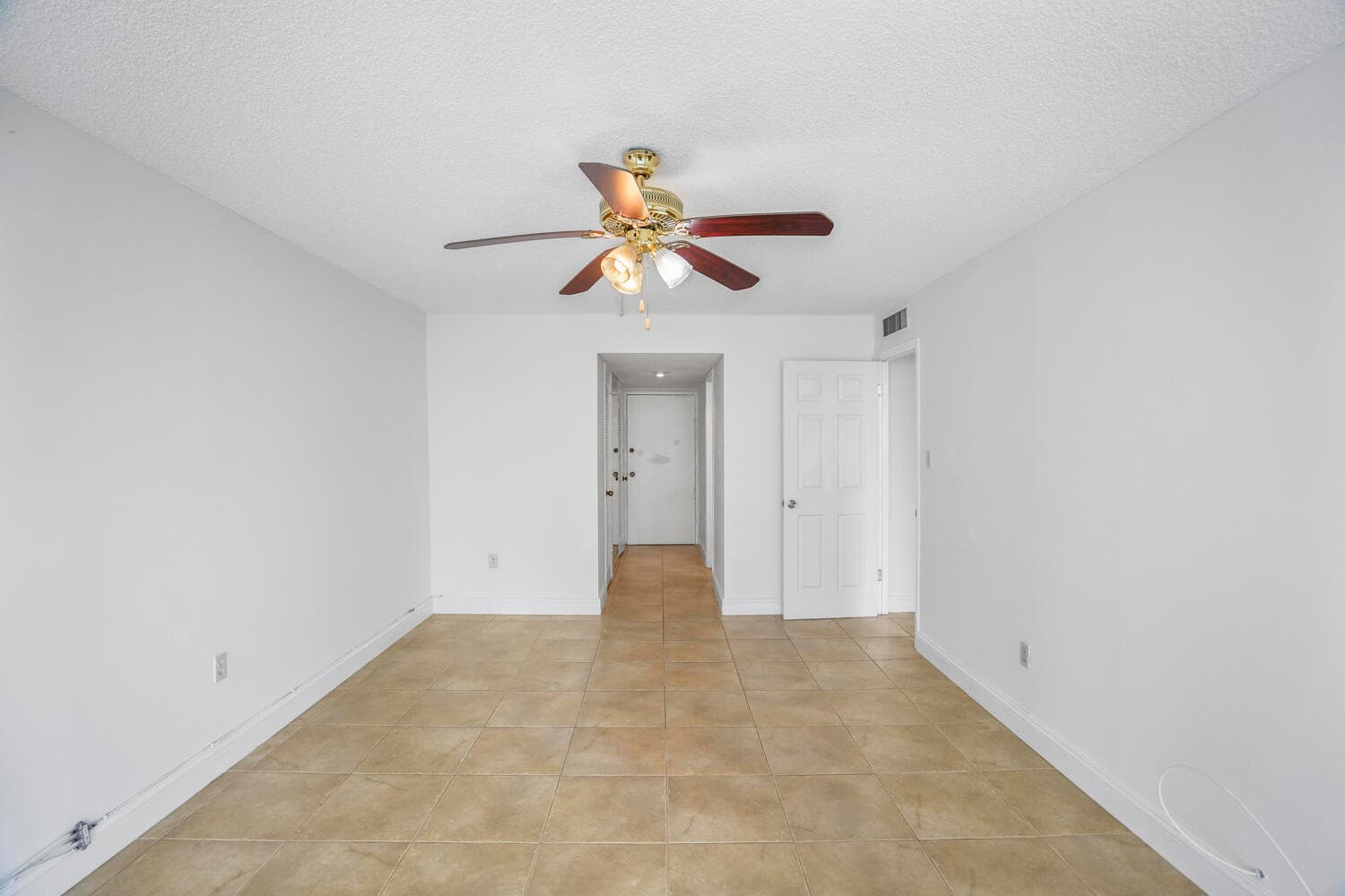 18051 Biscayne Boulevard 1504, Aventura, FL 33160 — photo 29 of 92