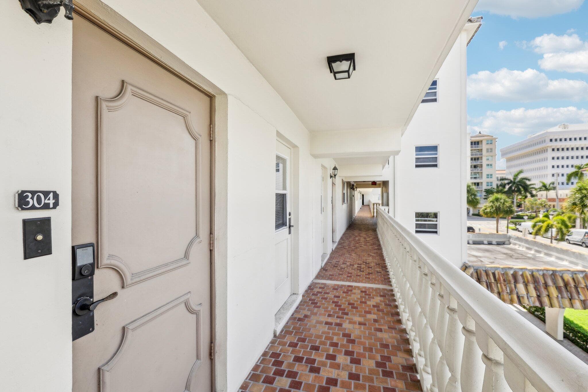 200 E Royal Palm Road 304, Boca Raton, FL 33432 — photo 7 of 37