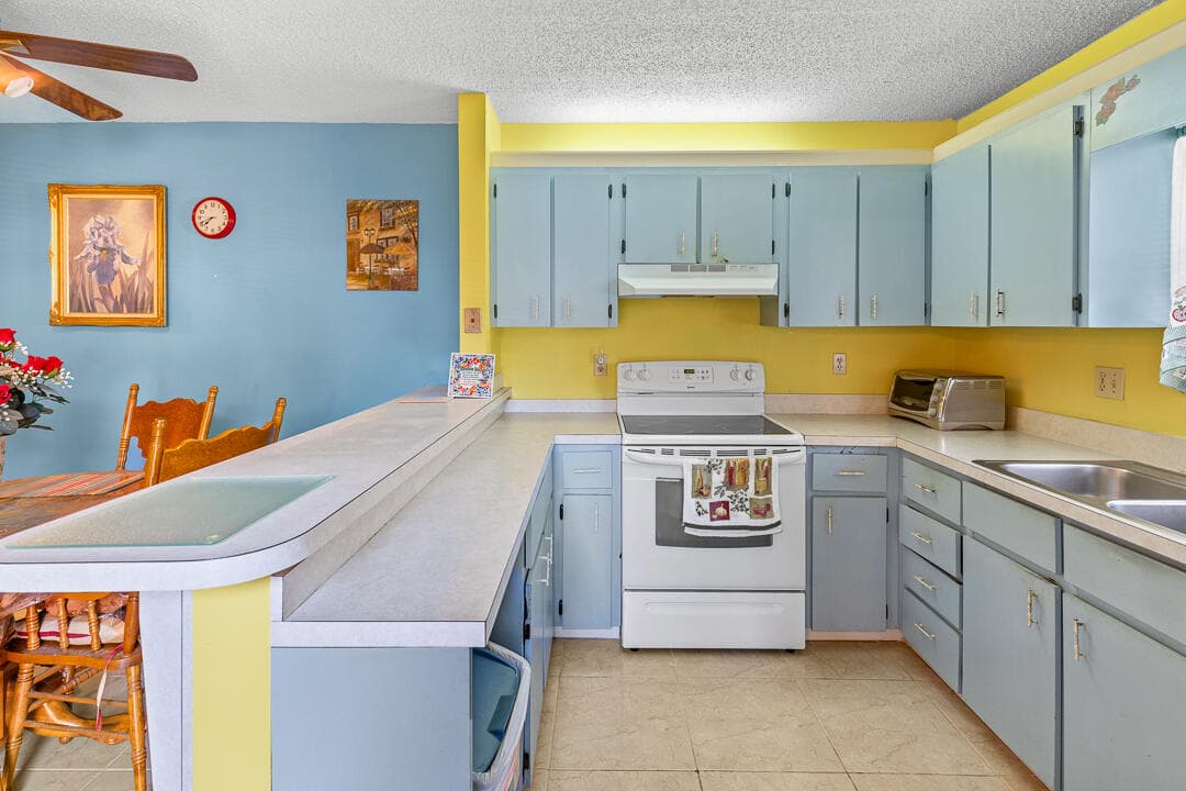 1402 Nebraska Avenue 13, Fort Pierce, FL 34950 — photo 24 of 33