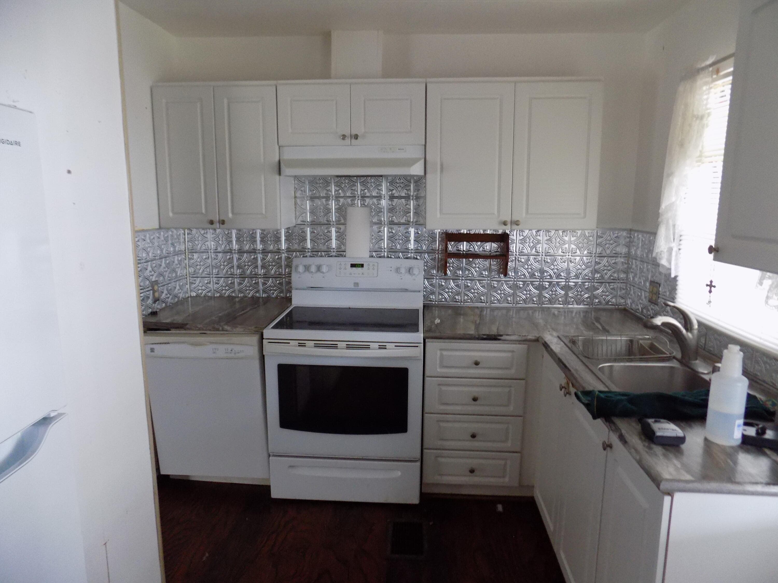 18009 Huapi, Boynton Beach, FL 33436 — photo 1 of 14