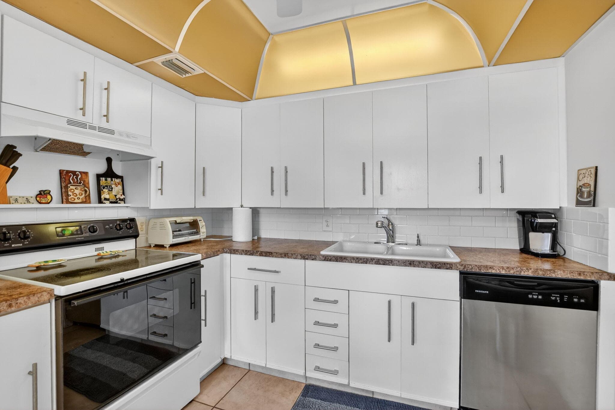4008 Hythe A, Boca Raton, FL 33434 — photo 4 of 63
