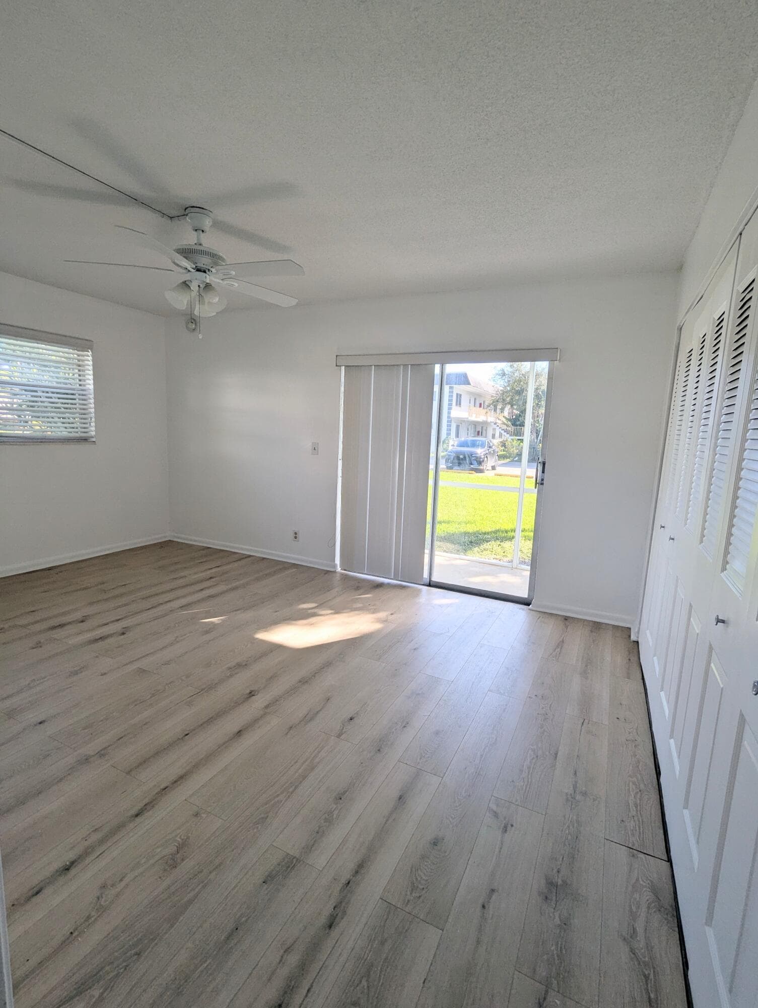 353 Sheffield O, West Palm Beach, FL 33417 — photo 6 of 26