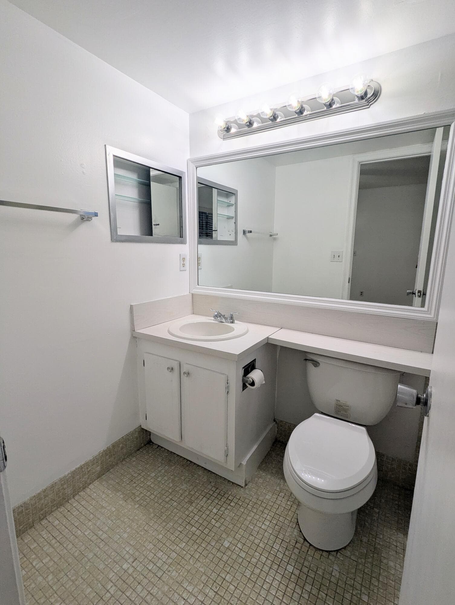 353 Sheffield O, West Palm Beach, FL 33417 — photo 8 of 26