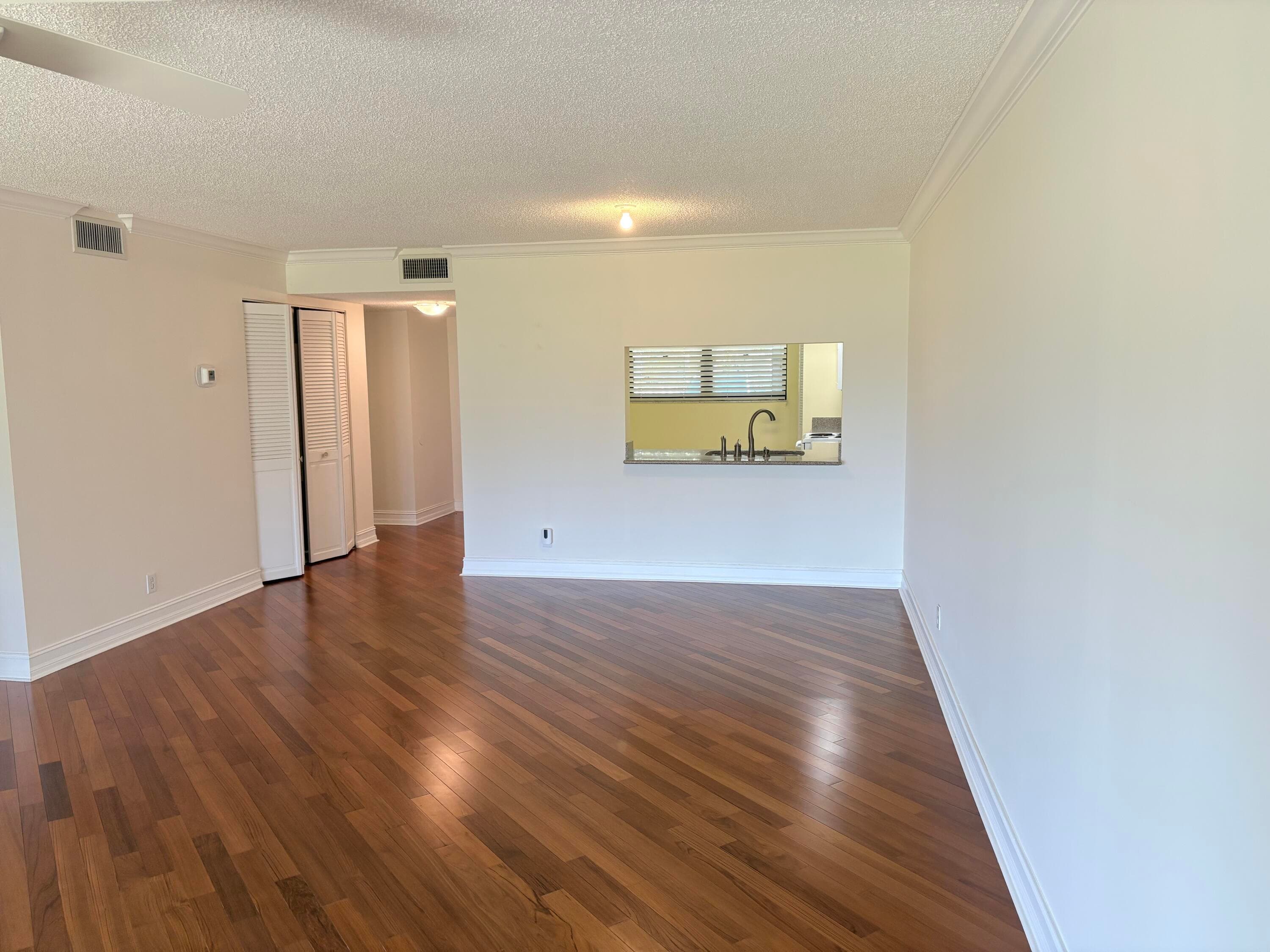 12870 Briarlake Drive 104, Palm Beach Gardens, FL 33418 — photo 4 of 6