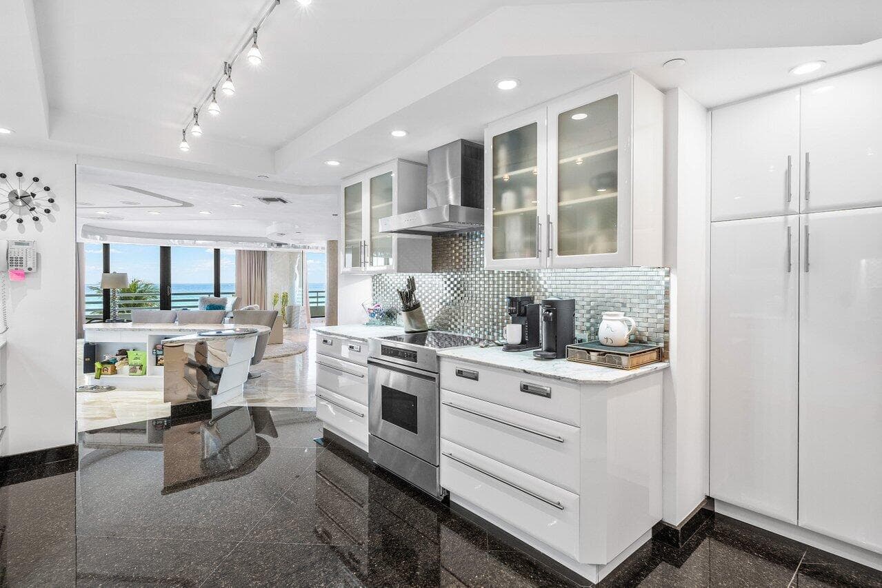1500 S Ocean Boulevard 303/304, Boca Raton, FL 33432 — photo 7 of 49