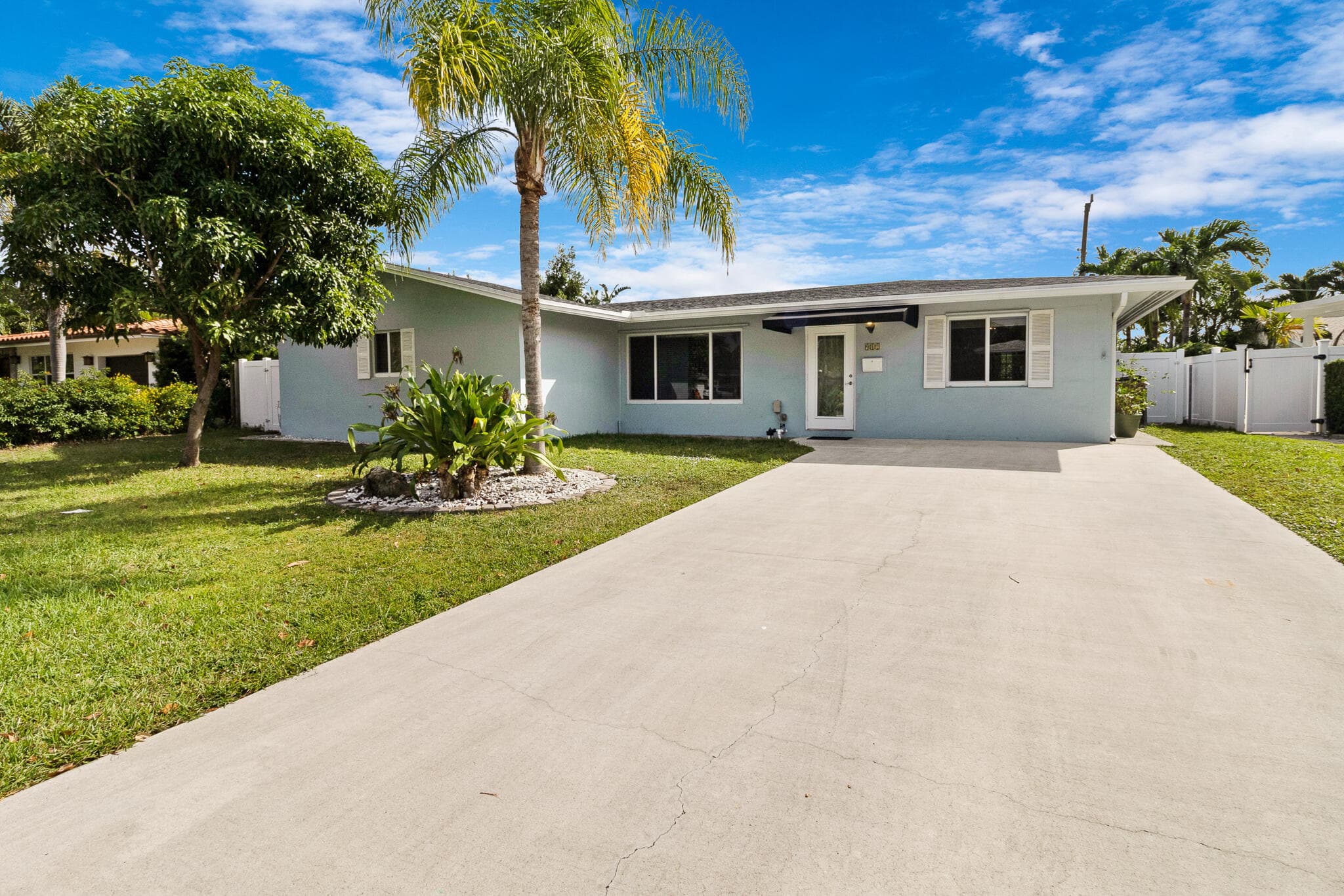 912 SE 8th Court, Deerfield Beach, FL 33441 — photo 1 of 36