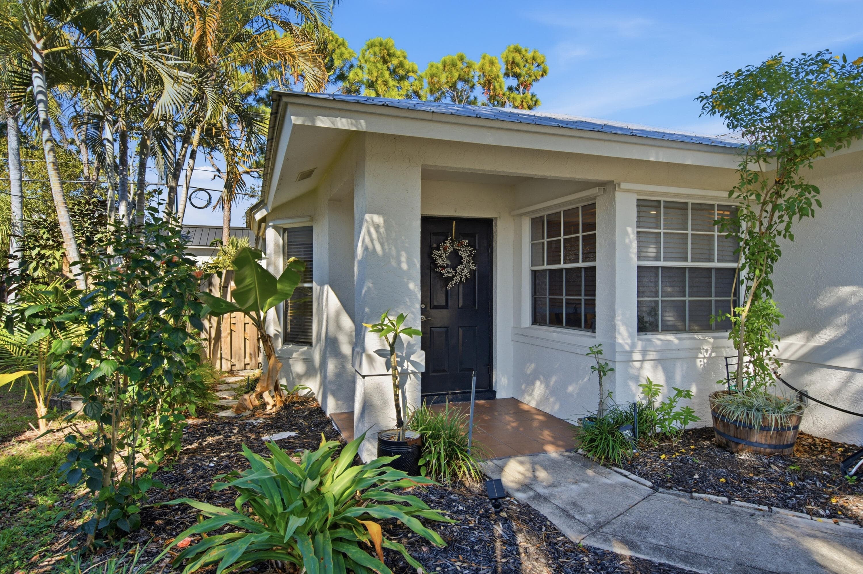 1105 Cherokee Street, Jupiter, FL 33458 — photo 5 of 31