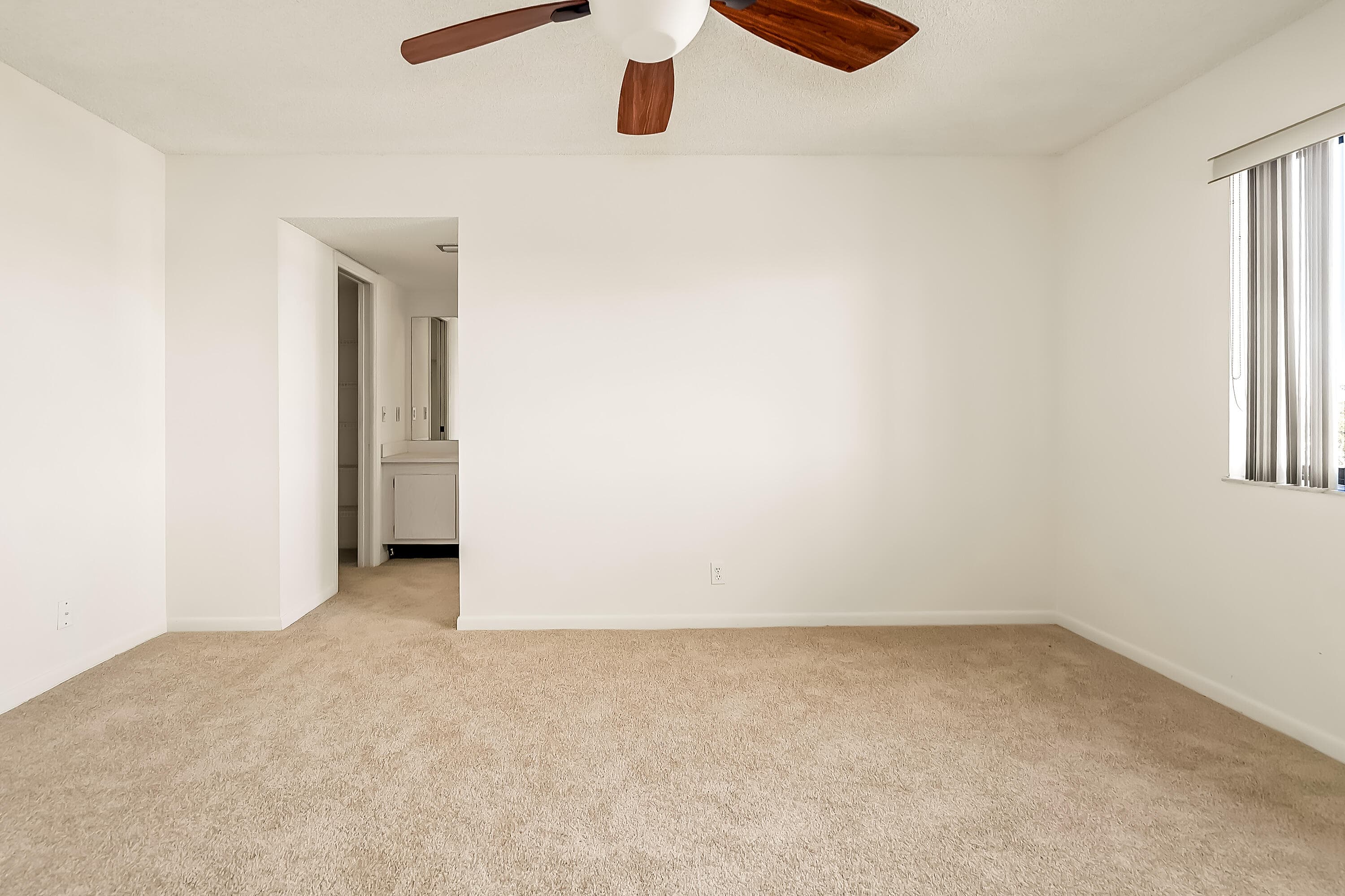 8030 Hampton Boulevard 502, North Lauderdale, FL 33068 — photo 25 of 51