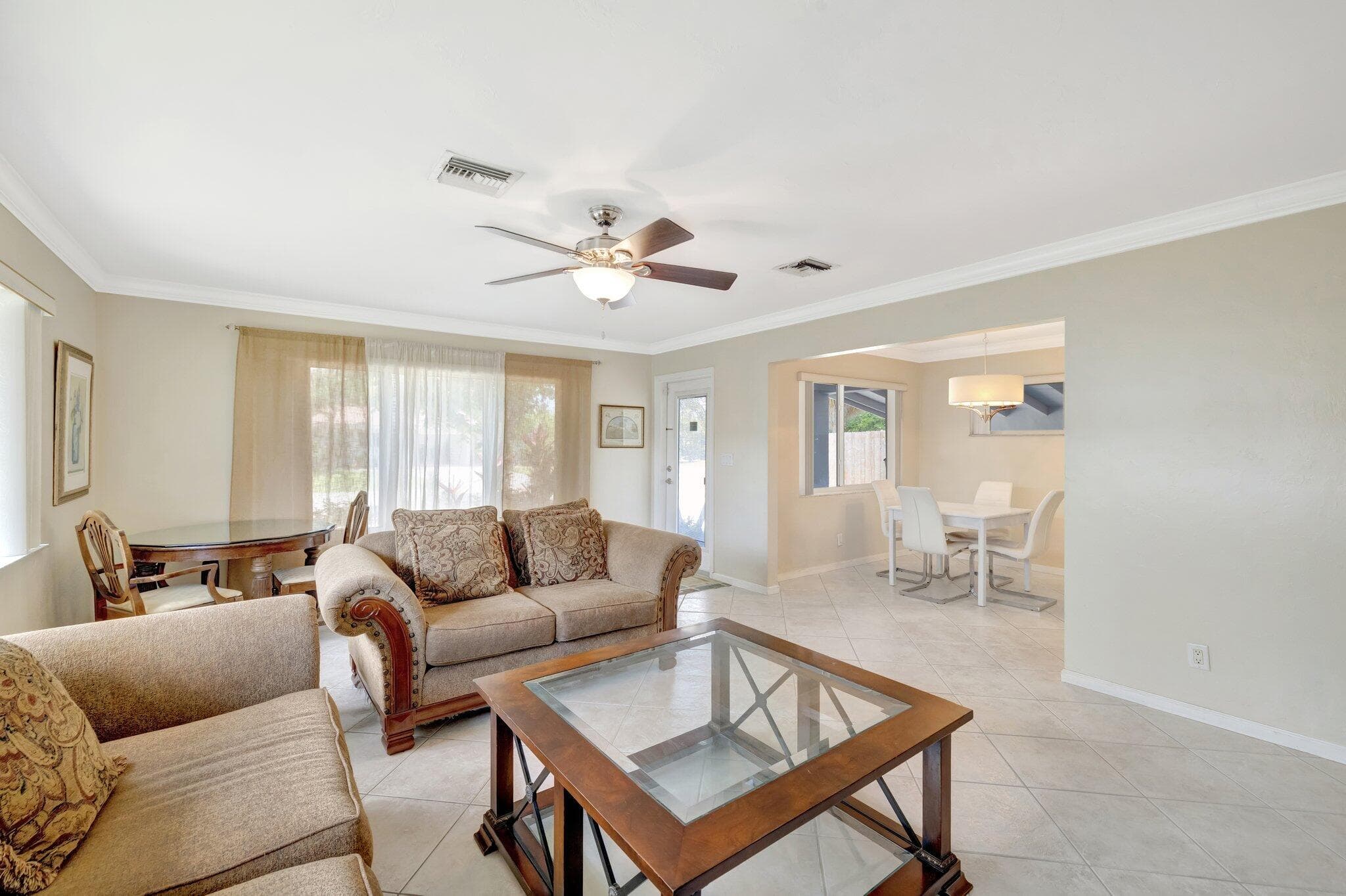 3792 NE 19th Avenue, Oakland Park, FL 33308 — photo 15 of 56