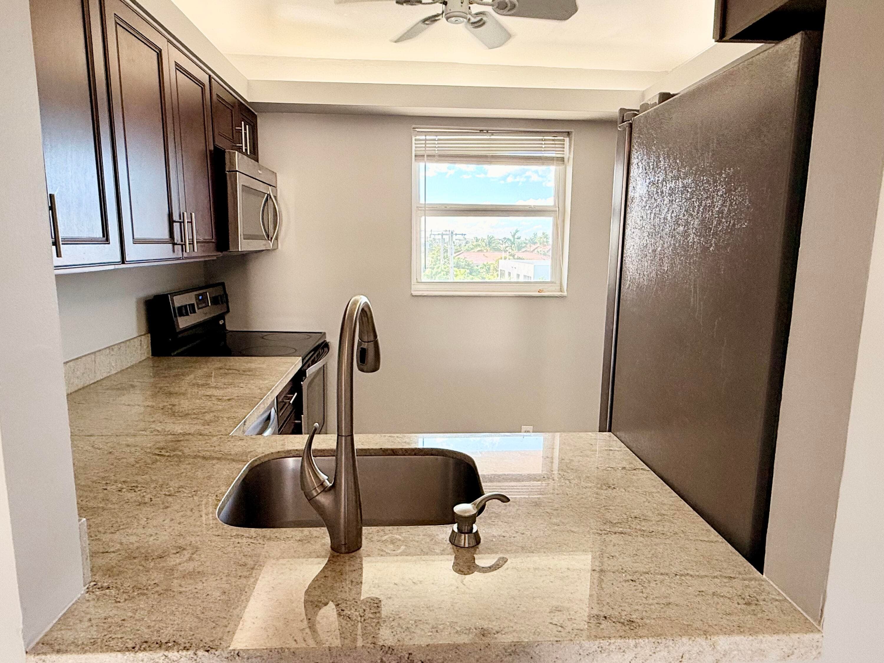 2929 S Ocean Boulevard 406, Boca Raton, FL 33432 — photo 8 of 16