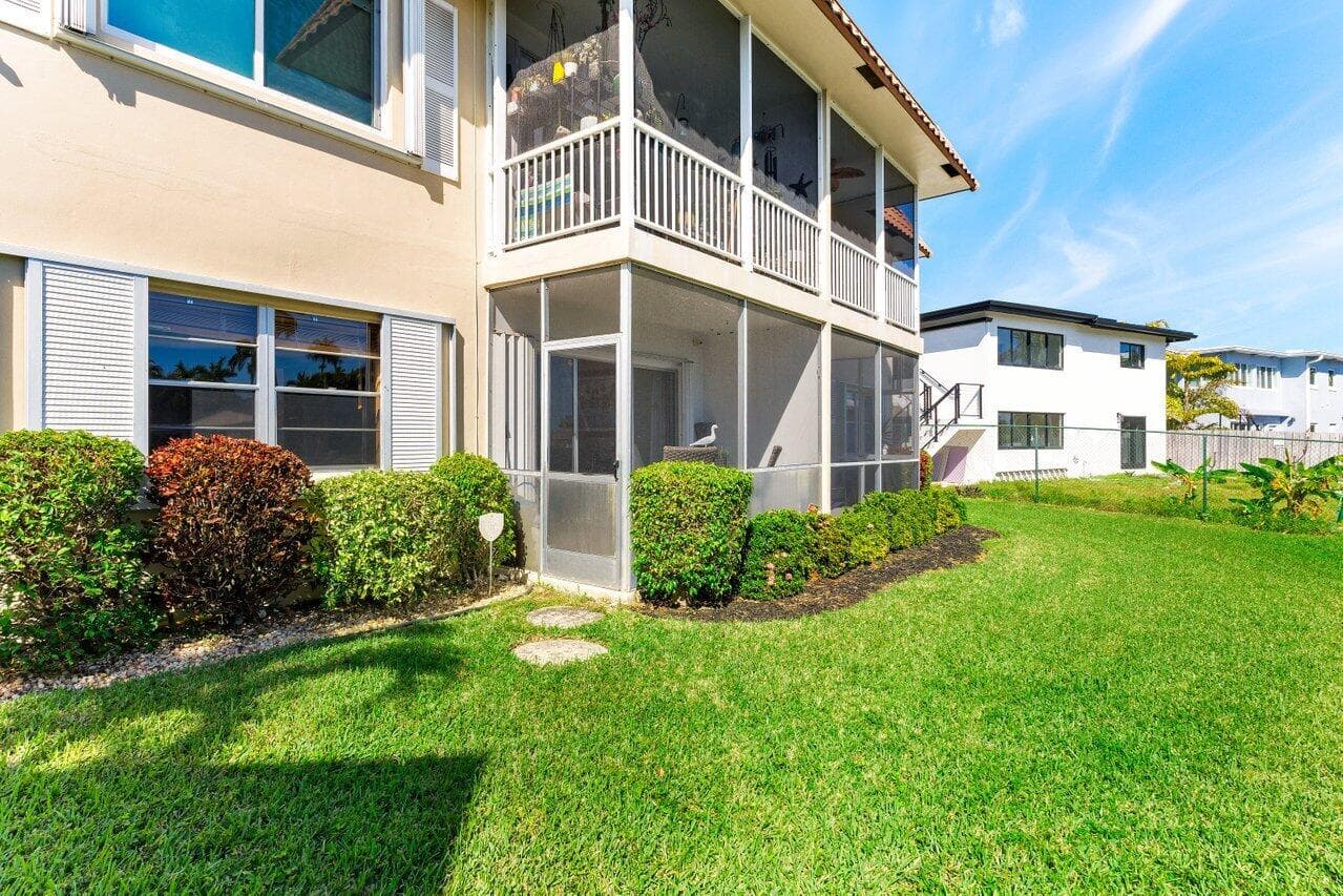 2201 SE 9th Street 107, Pompano Beach, FL 33062 — photo 21 of 34
