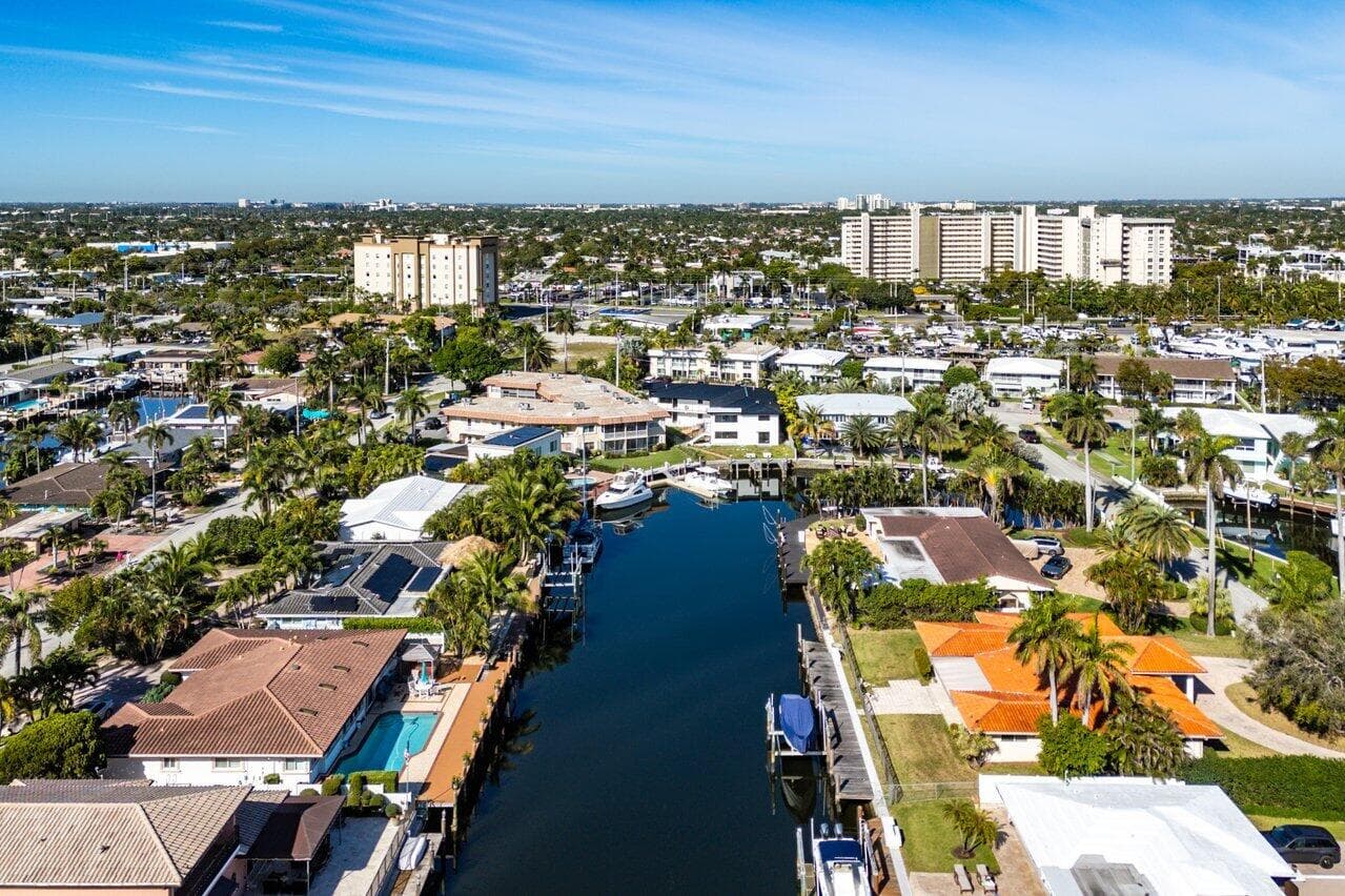 2201 SE 9th Street 107, Pompano Beach, FL 33062 — photo 29 of 34