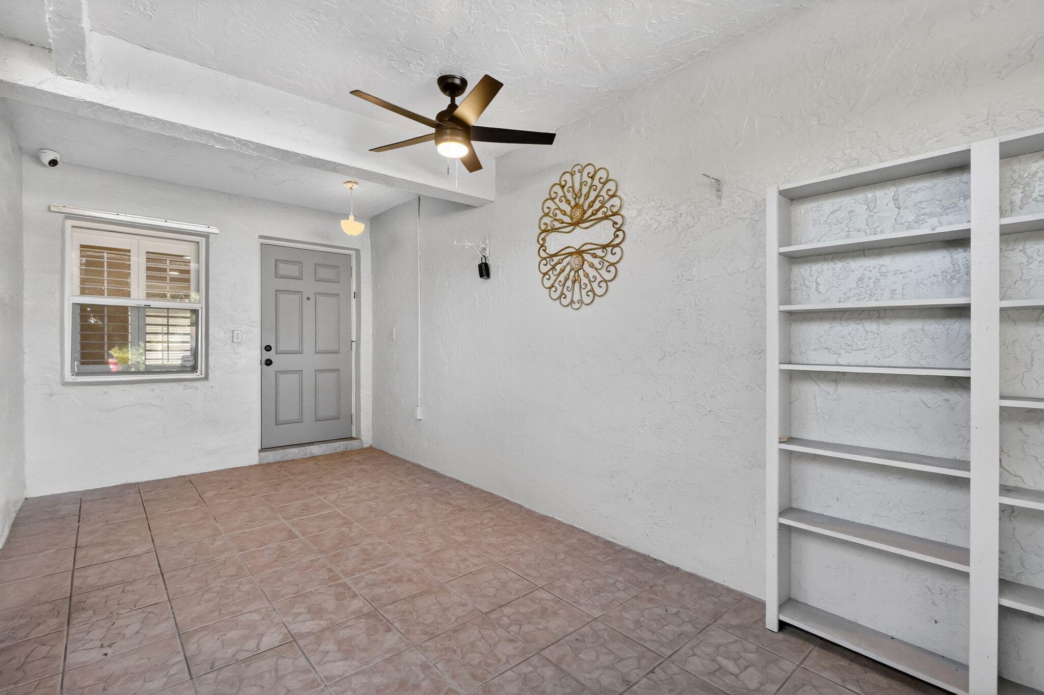 5926 N Los Alamos Lane, Delray Beach, FL 33484 — photo 3 of 35