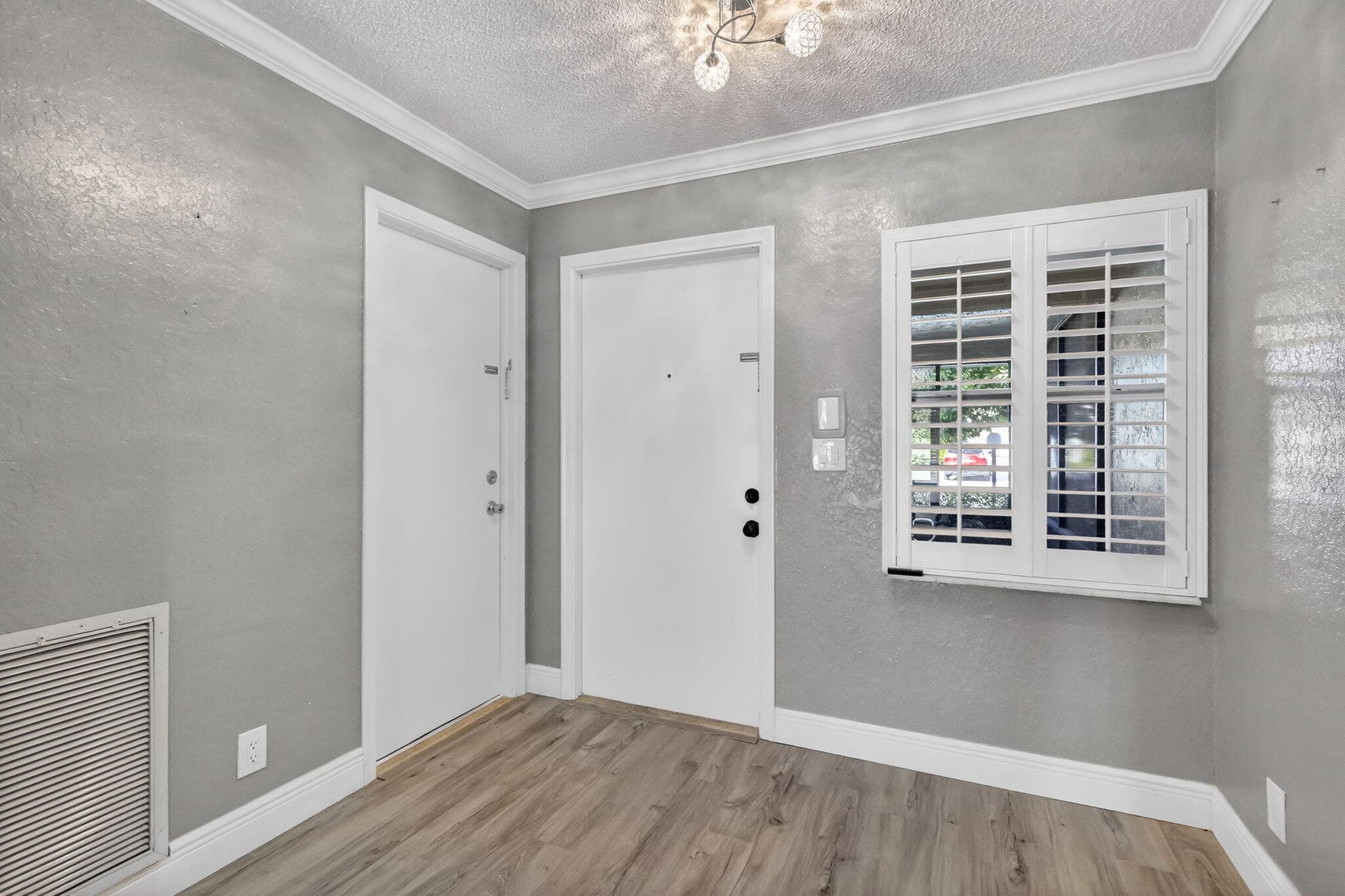5926 N Los Alamos Lane, Delray Beach, FL 33484 — photo 4 of 35