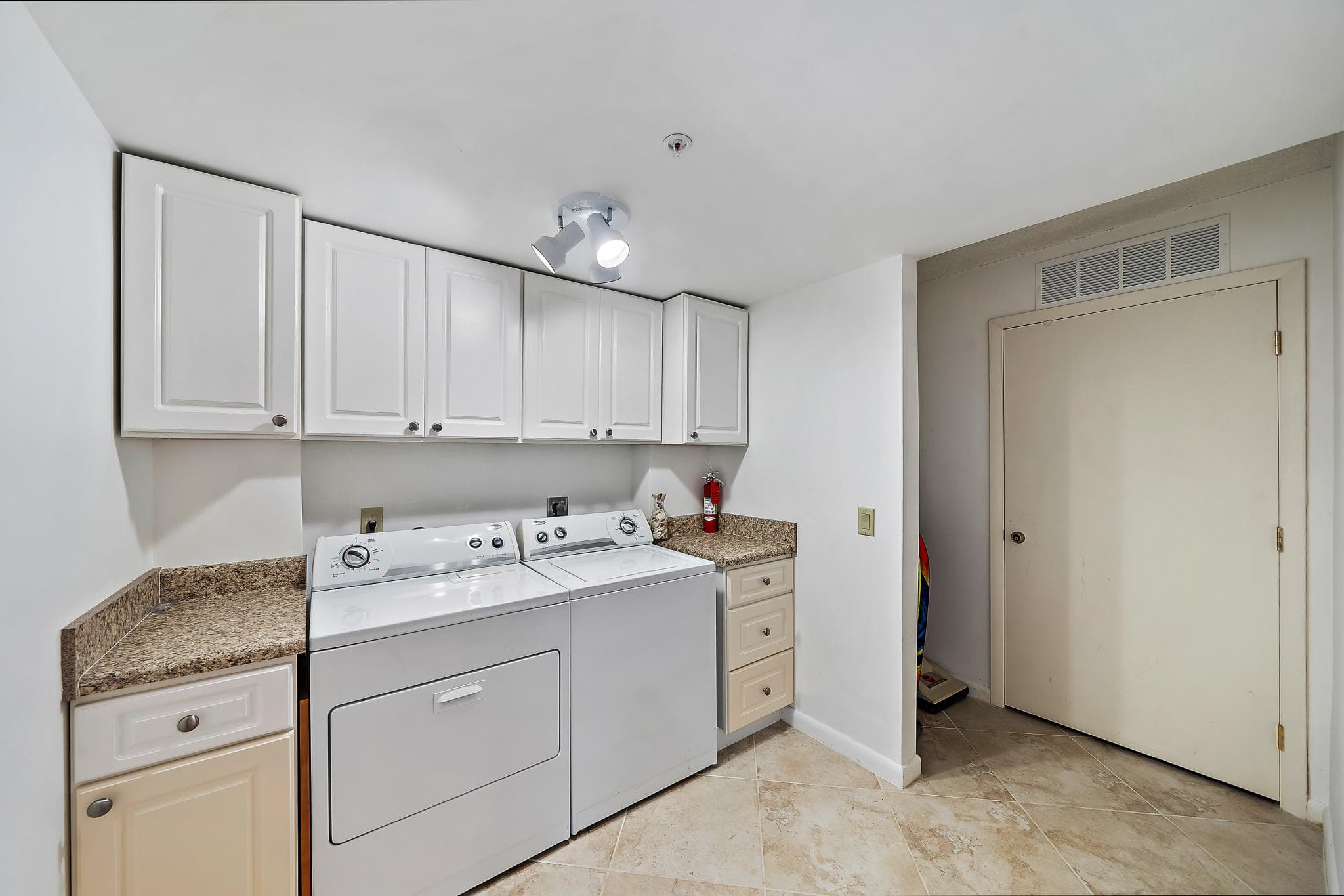 2601 Marina Isle Way 402, Jupiter, FL 33477 — photo 41 of 58