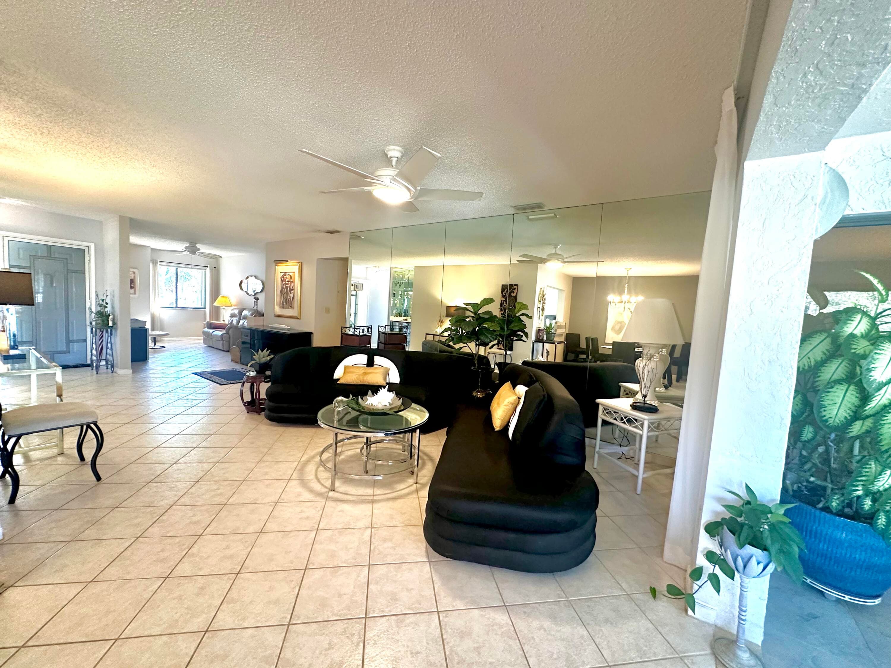 25 Pelican Pointe Drive 201, Delray Beach, FL 33483 — photo 8 of 35