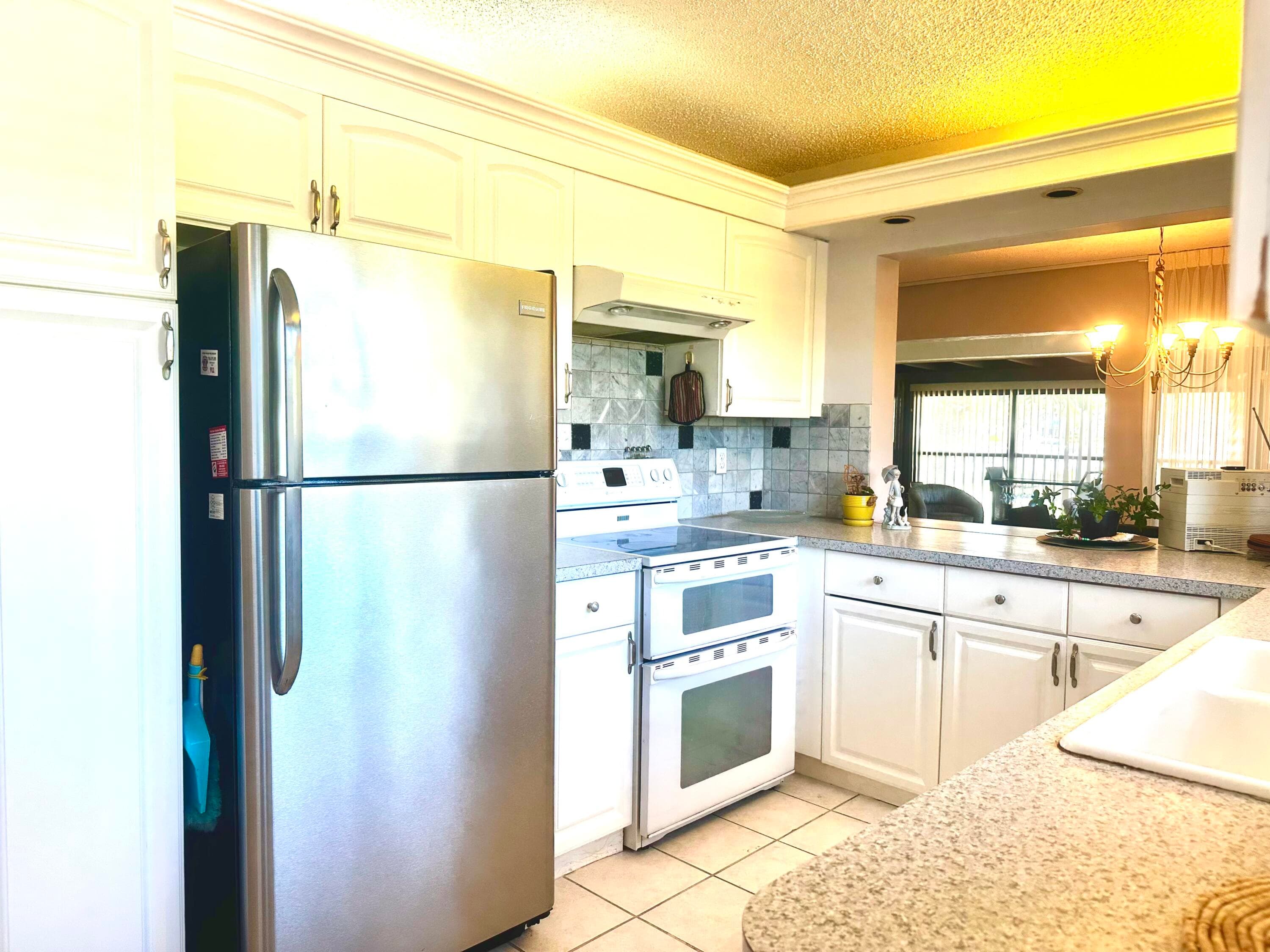 25 Pelican Pointe Drive 201, Delray Beach, FL 33483 — photo 3 of 35