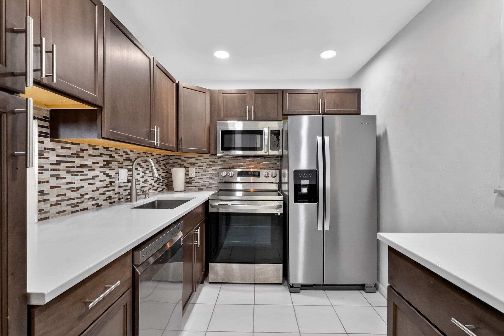 2615 NE 1st Court 201, Boynton Beach, FL 33435 — photo 4 of 35