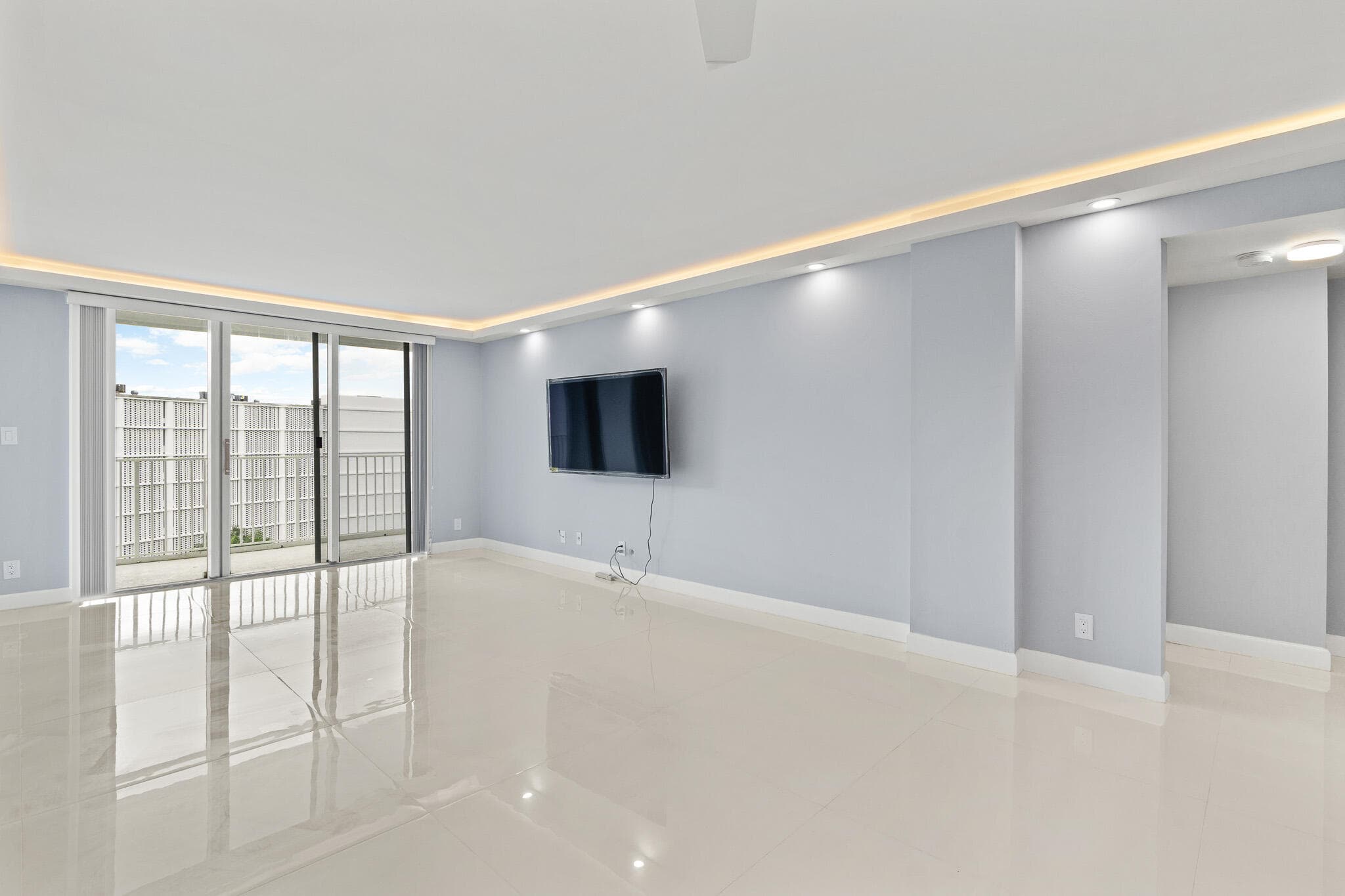 3580 S Ocean Boulevard 8b, South Palm Beach, FL 33480 — photo 13 of 53