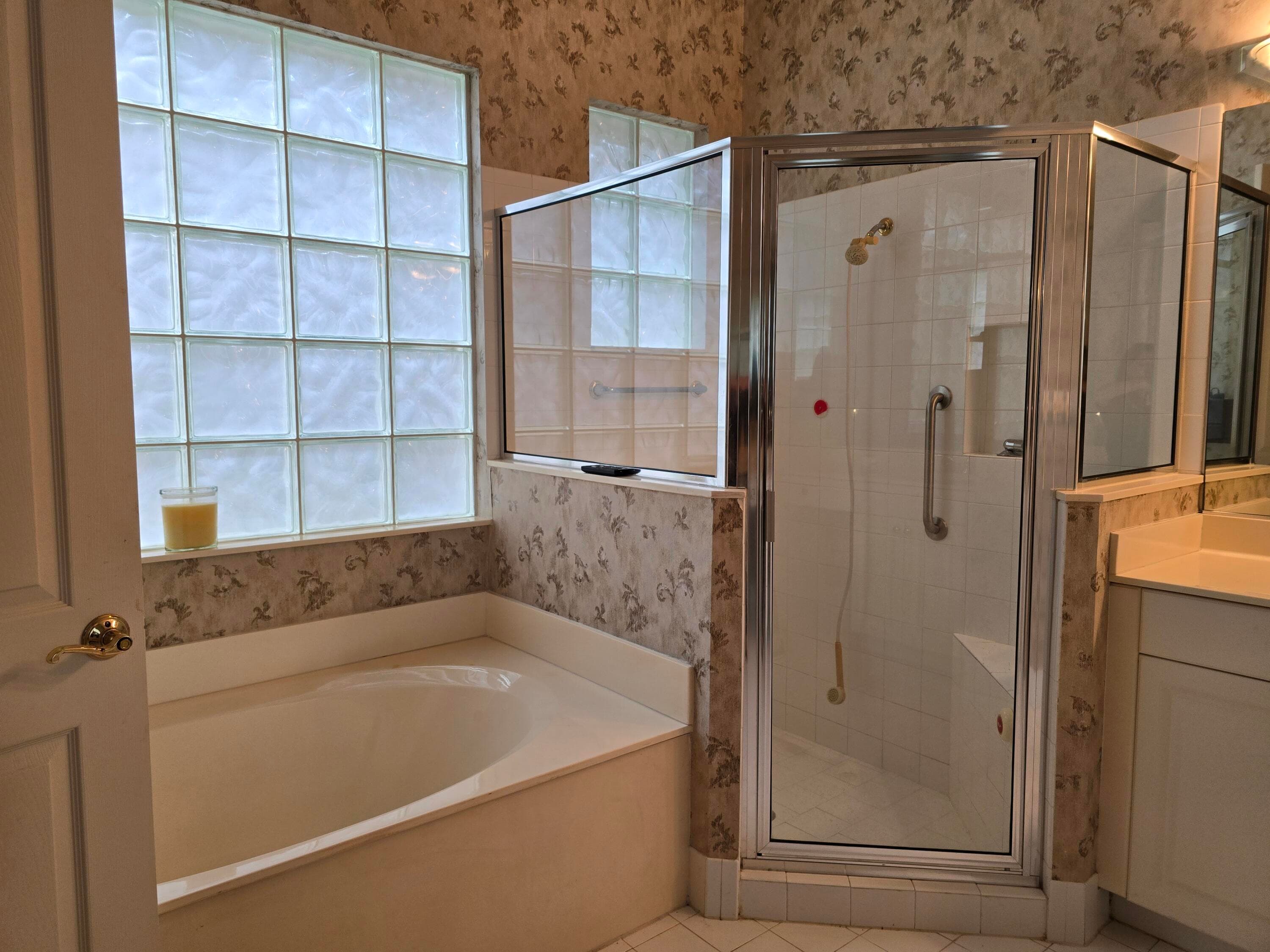 6846 Fairway Lakes Drive, Boynton Beach, FL 33472 — photo 14 of 32