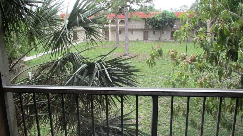 6066 Forest Hill Boulevard 202, West Palm Beach, FL 33415 — photo 10 of 13