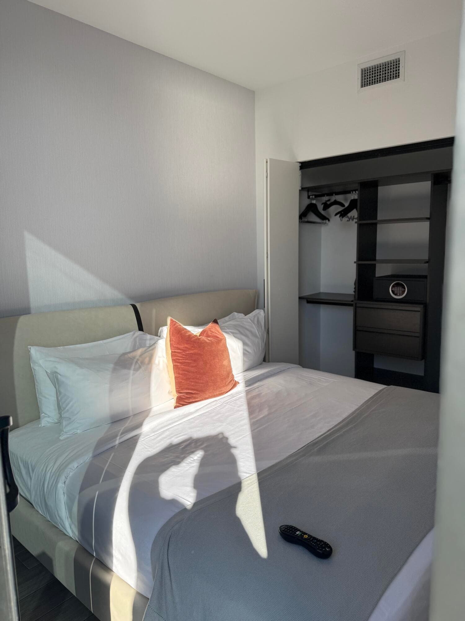 398 NE 5th Street 1715, Miami, FL 33132 — photo 11 of 24