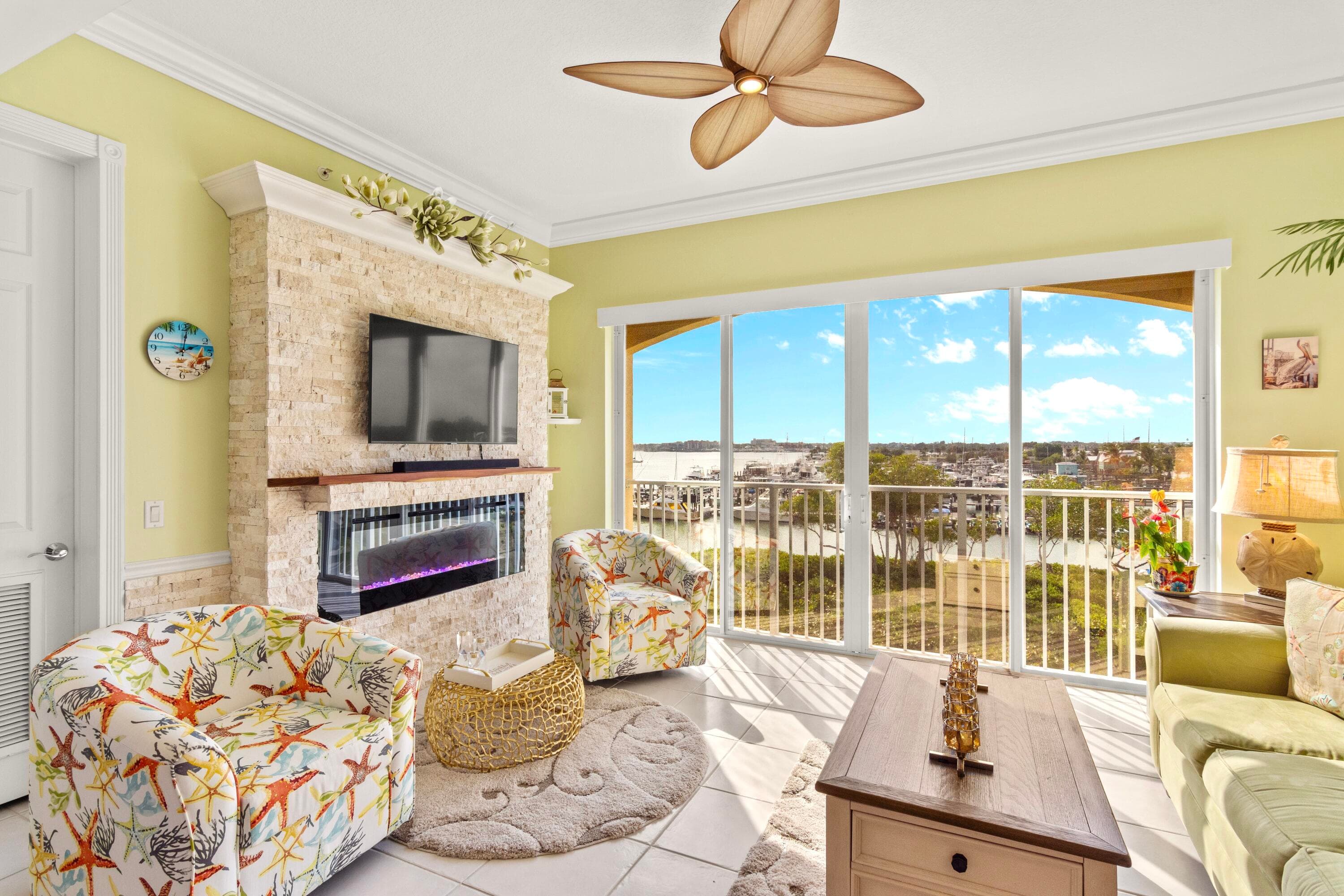 33 Harbour Isle Drive W 306, Fort Pierce, FL 34949 — photo 1 of 36