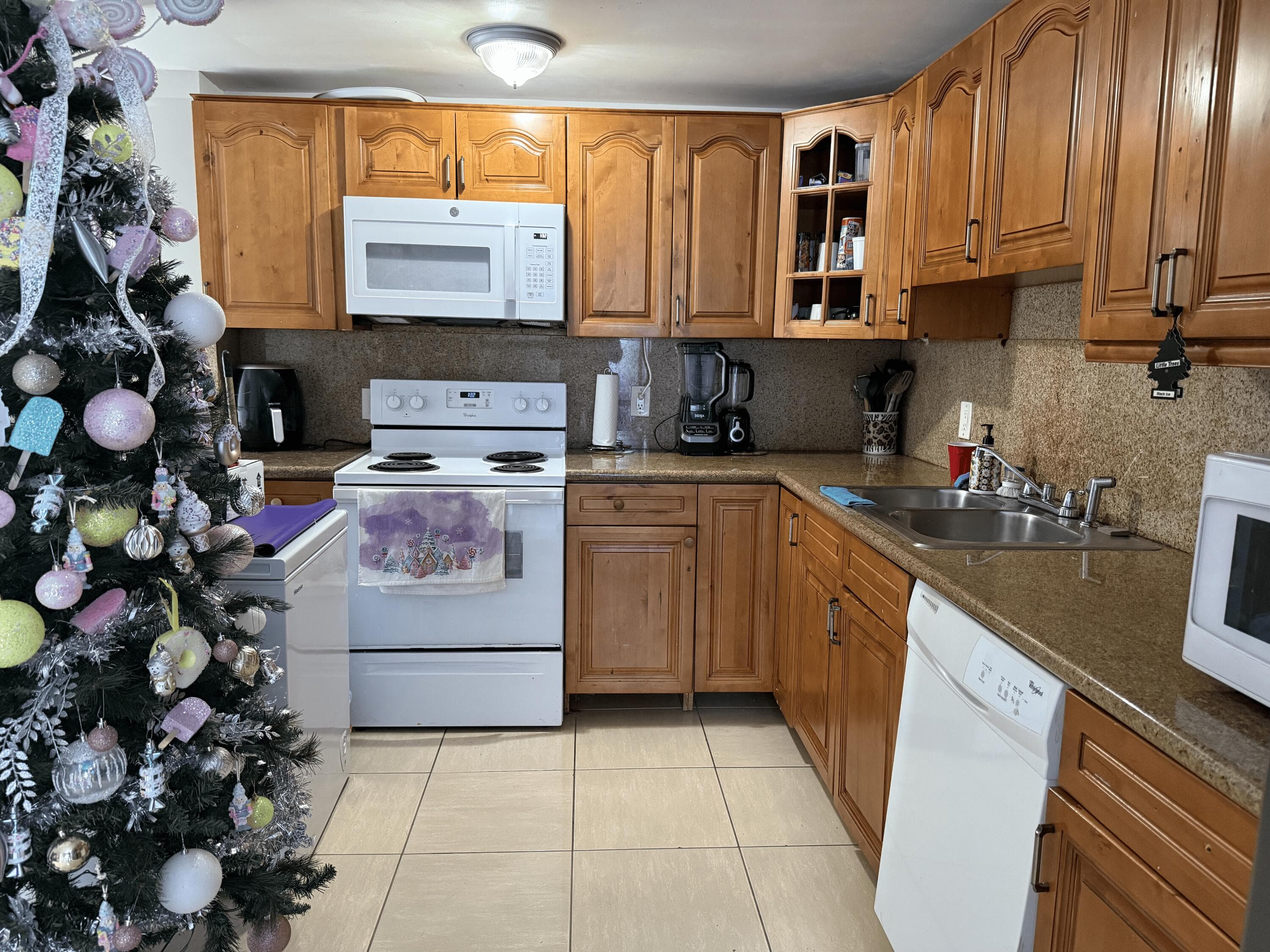 16450 NW 2nd Avenue 116, Miami, FL 33169 — photo 6 of 10