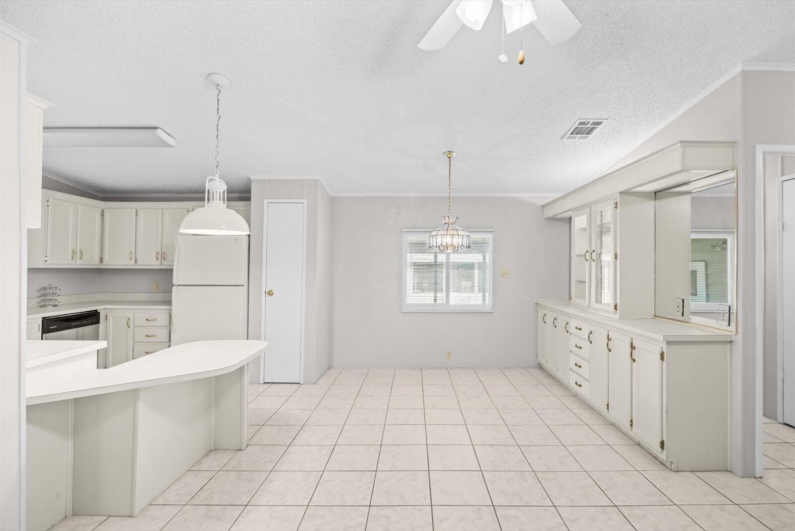 8221 Cinnamon Lane, Port St. Lucie, FL 34952 — photo 4 of 20