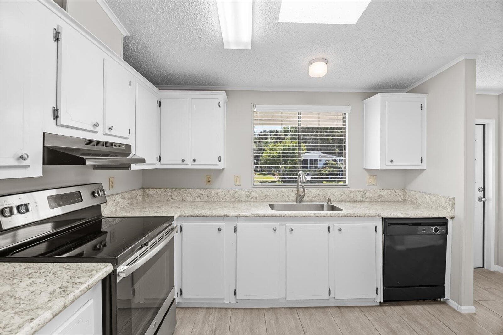 8530 Leadtree Court, Port St. Lucie, FL 34952 — photo 8 of 25