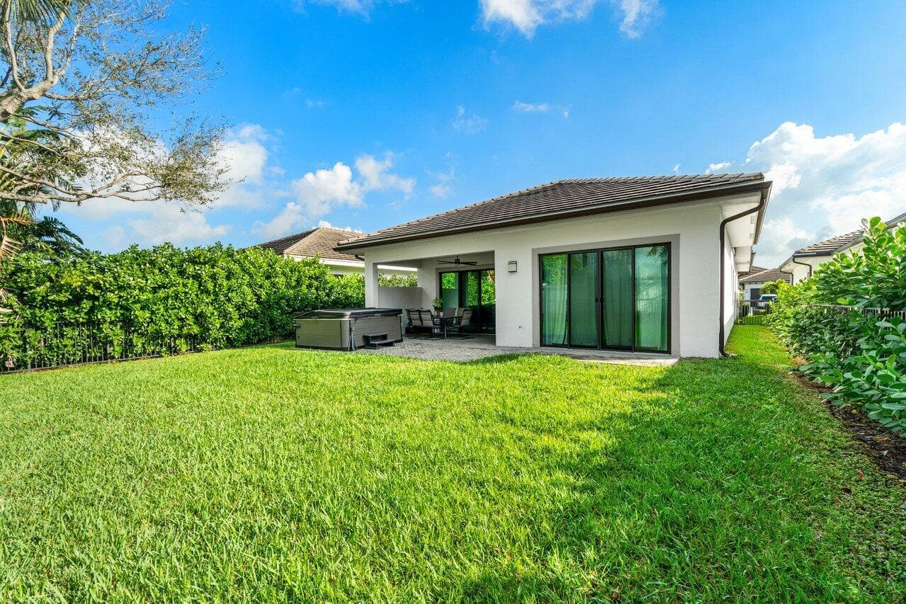 2928 Gin Berry Way, West Palm Beach, FL 33401 — photo 23 of 34