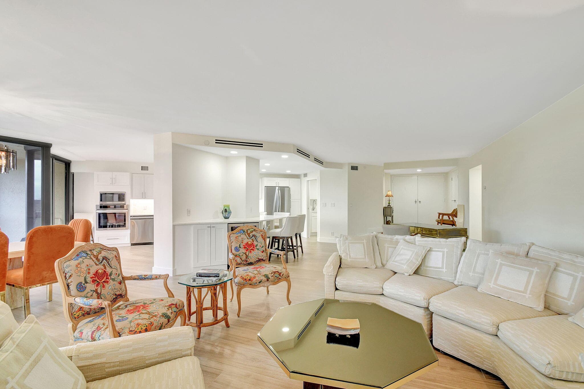 1900 Consulate Place 206, West Palm Beach, FL 33401 — photo 13 of 50