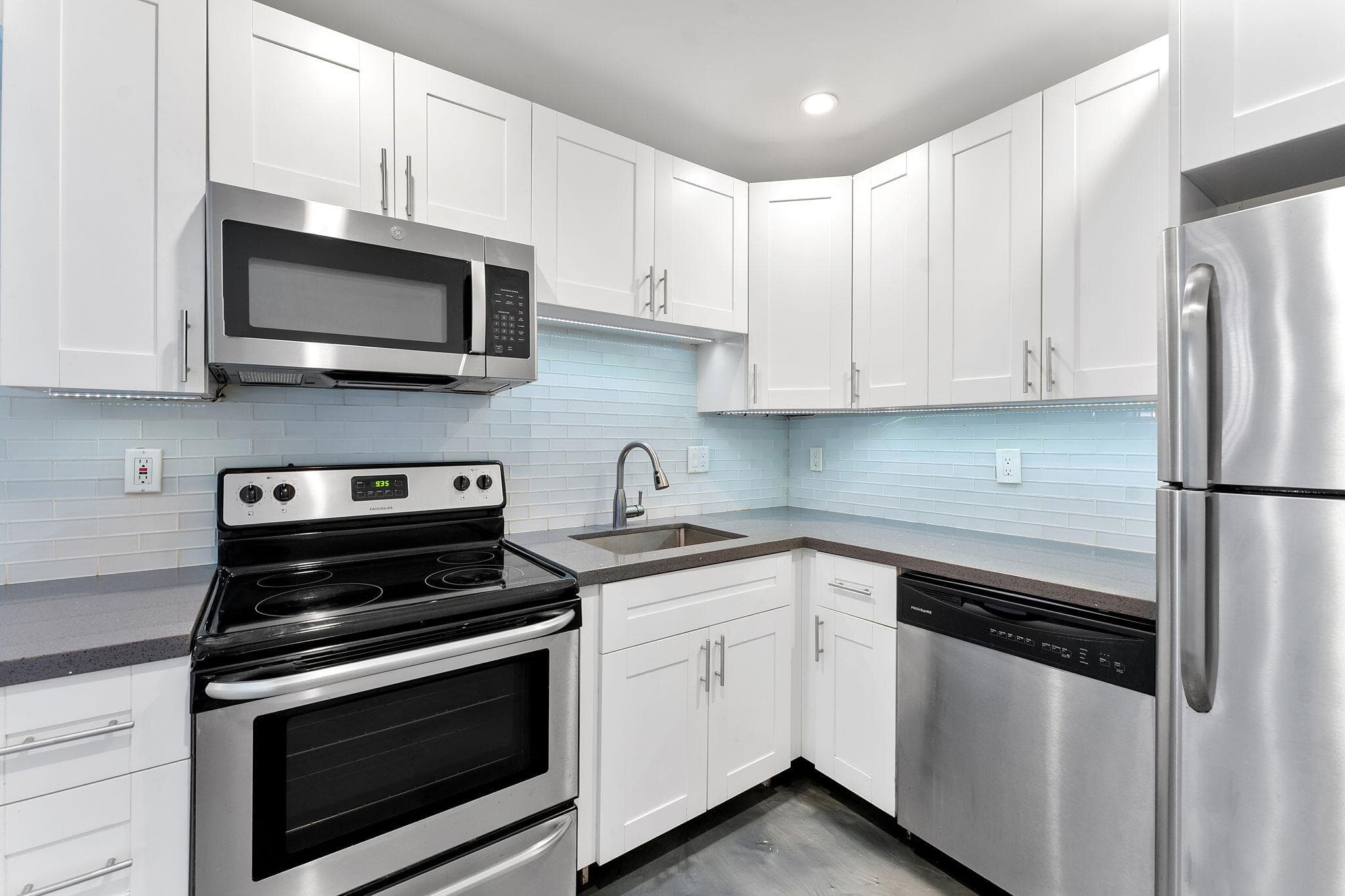 470 NW 20th Street 3070, Boca Raton, FL 33431 — photo 1 of 22