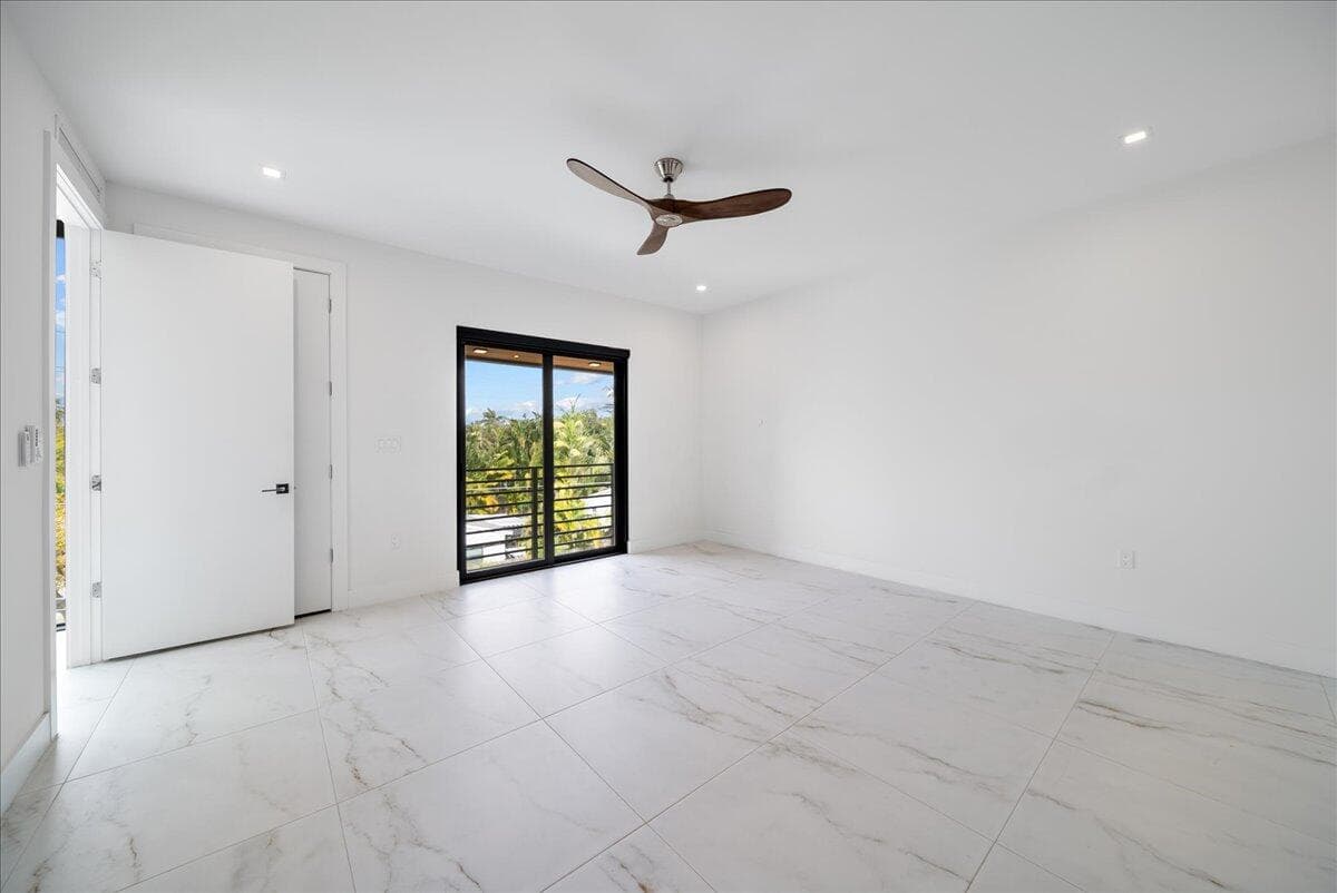 1052 N Victoria Park Road, Fort Lauderdale, FL 33304 — photo 21 of 26