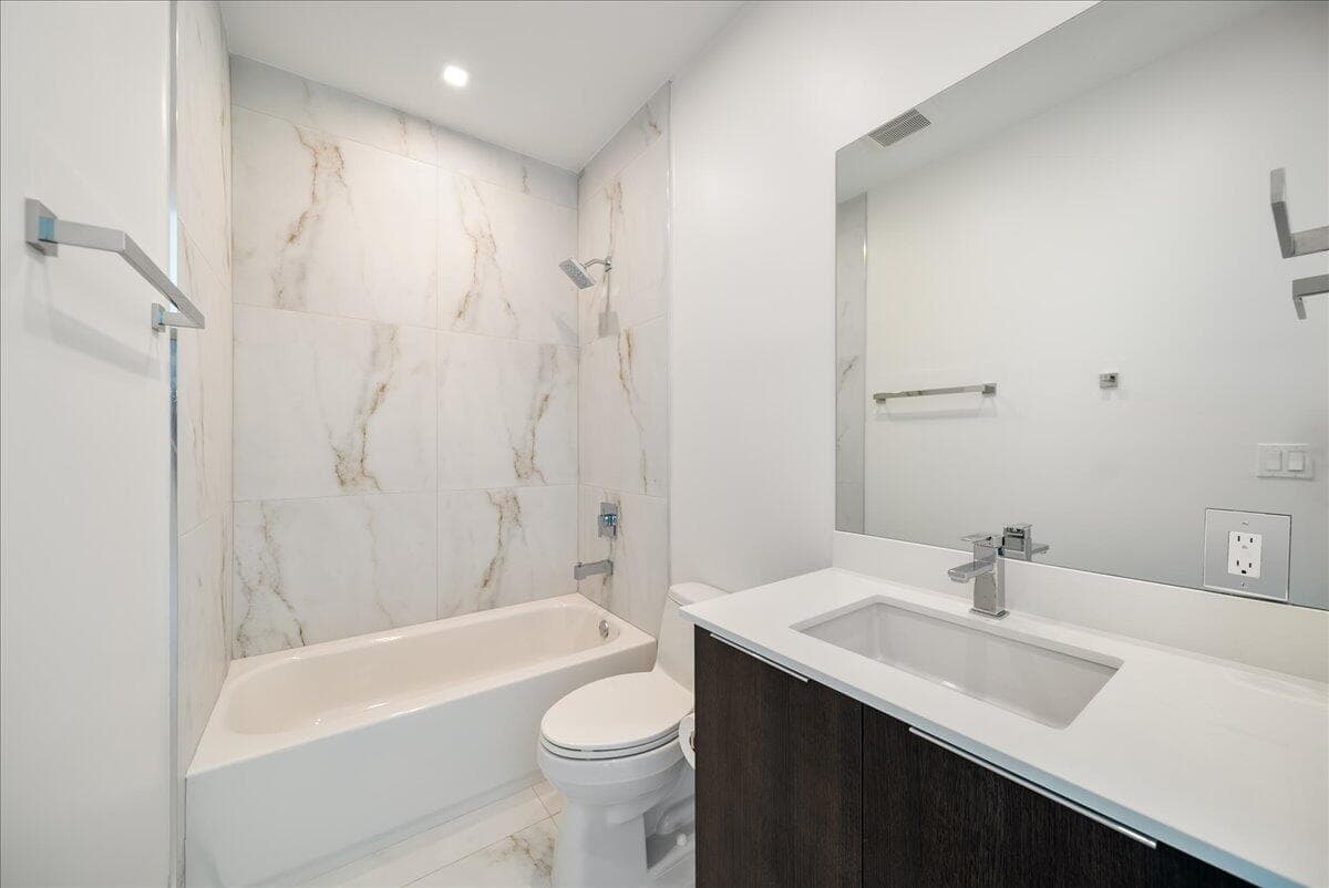 1052 N Victoria Park Road, Fort Lauderdale, FL 33304 — photo 23 of 26